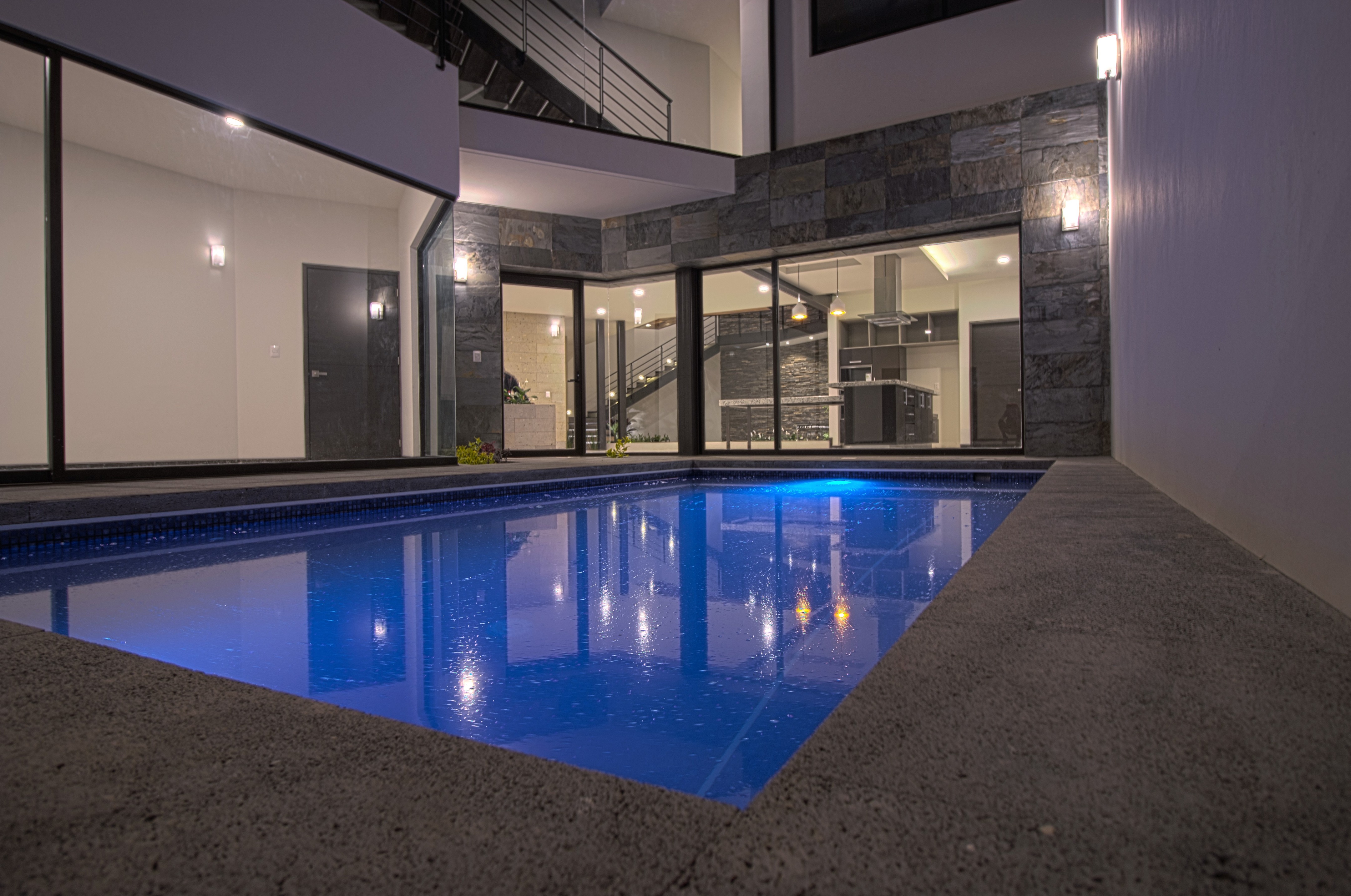 Casa Suarez 现代家庭住宅-28