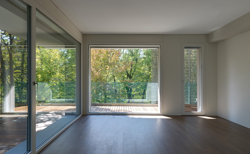 公园边的房子-10