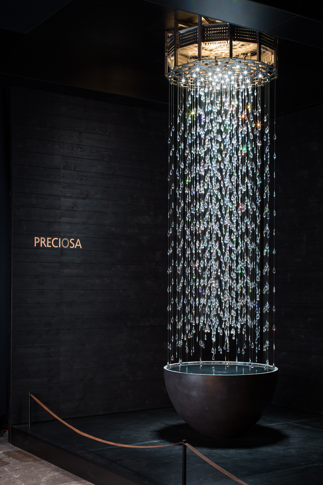 维也纳 Vasku & Klug 工作室“水晶自动机械”光装置-5