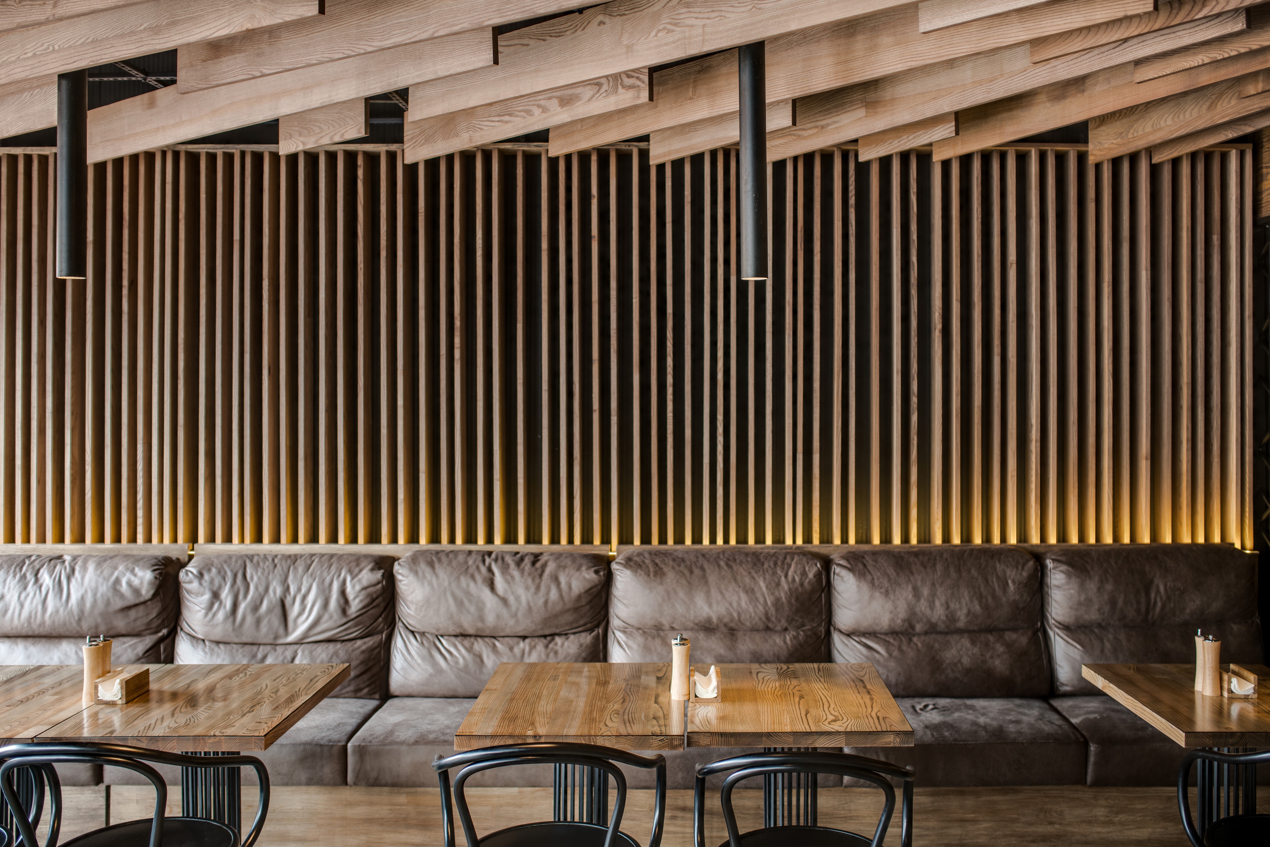 2017 年完成的“黑手党与格鲁吉亚”餐厅综合体-0