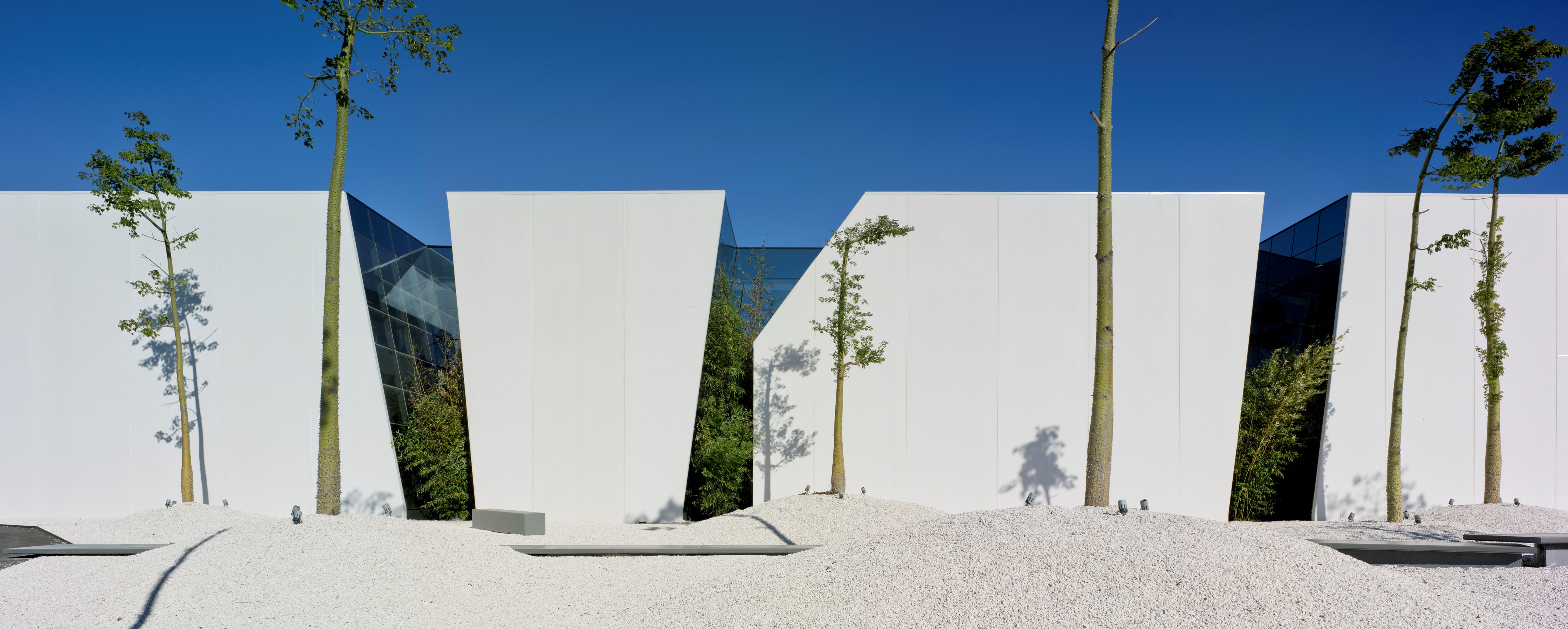 竹影婆娑的 GOMARCO 总部办公空间-5