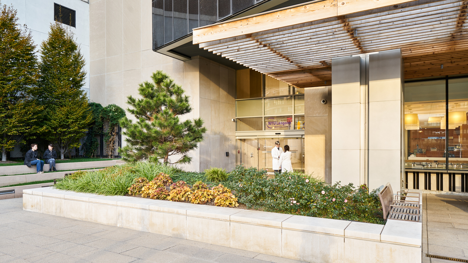 纽约大学兰格内门诊中心 | 内敛与活力的完美结合-9