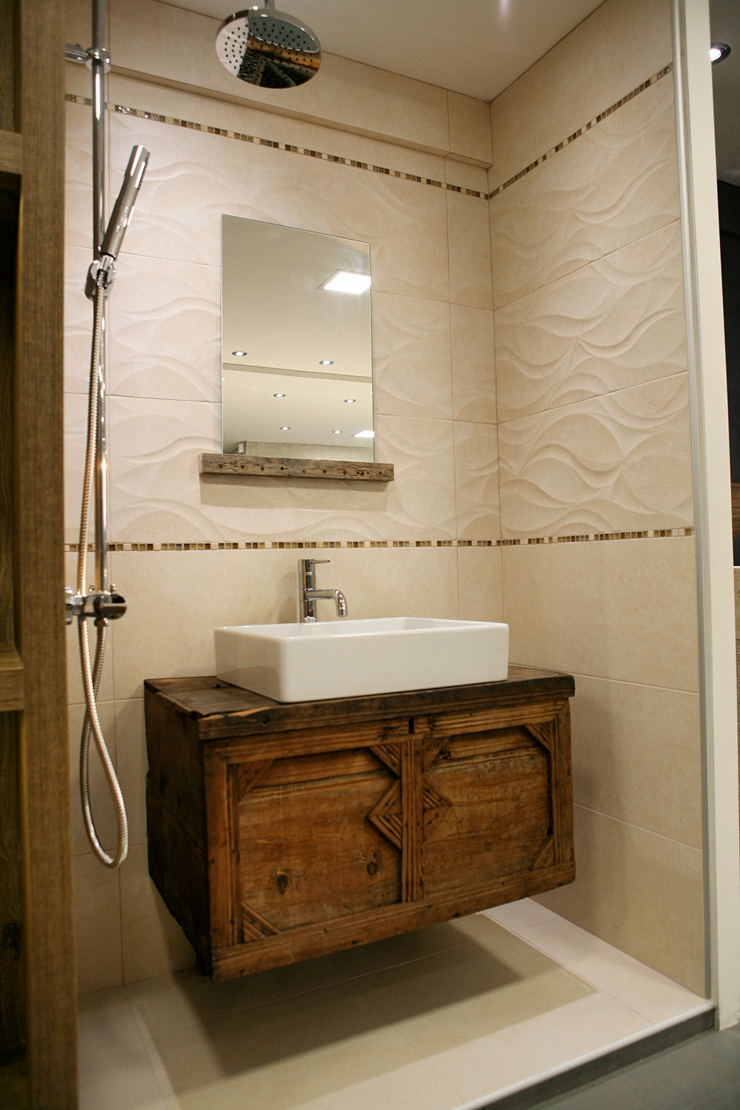 简约风格卫浴展示厅-26