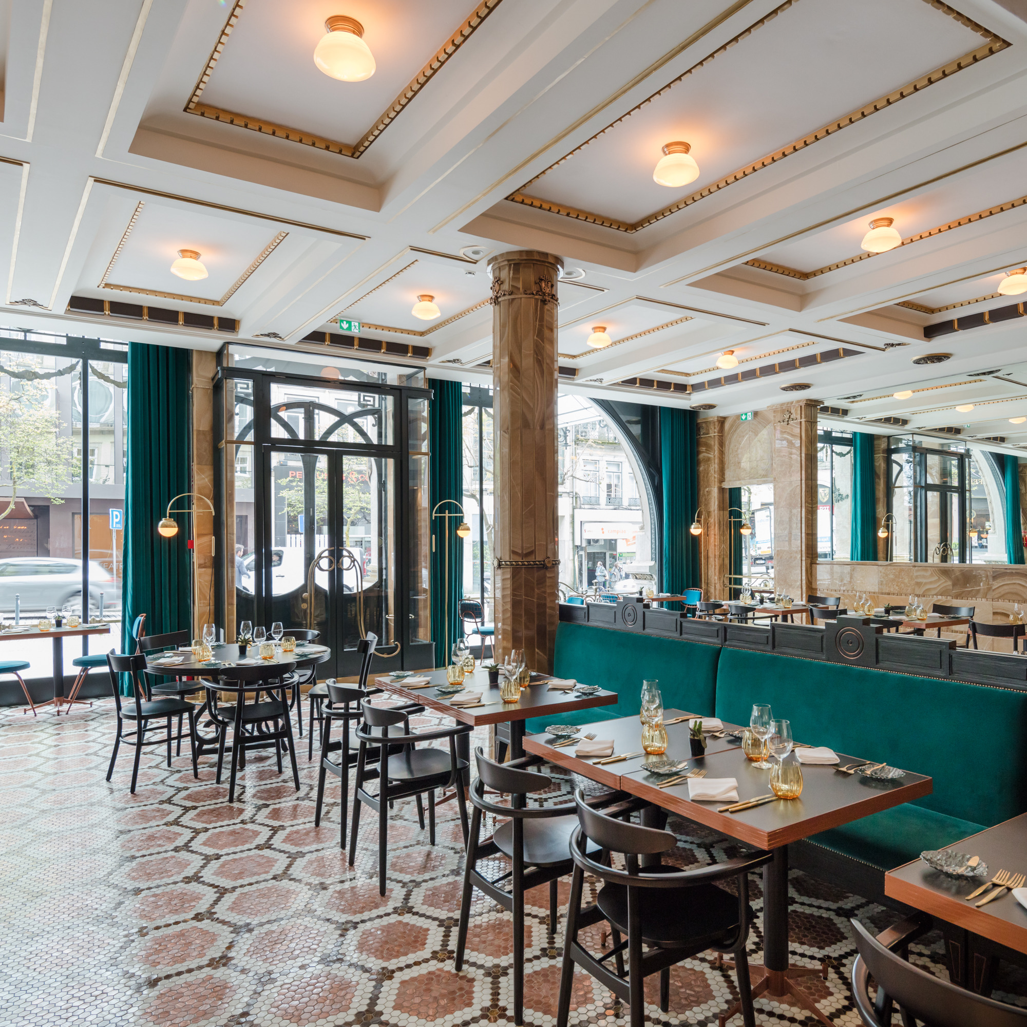 葡萄牙波尔图历史建筑“A Brasileira”酒店的修复与新生-60