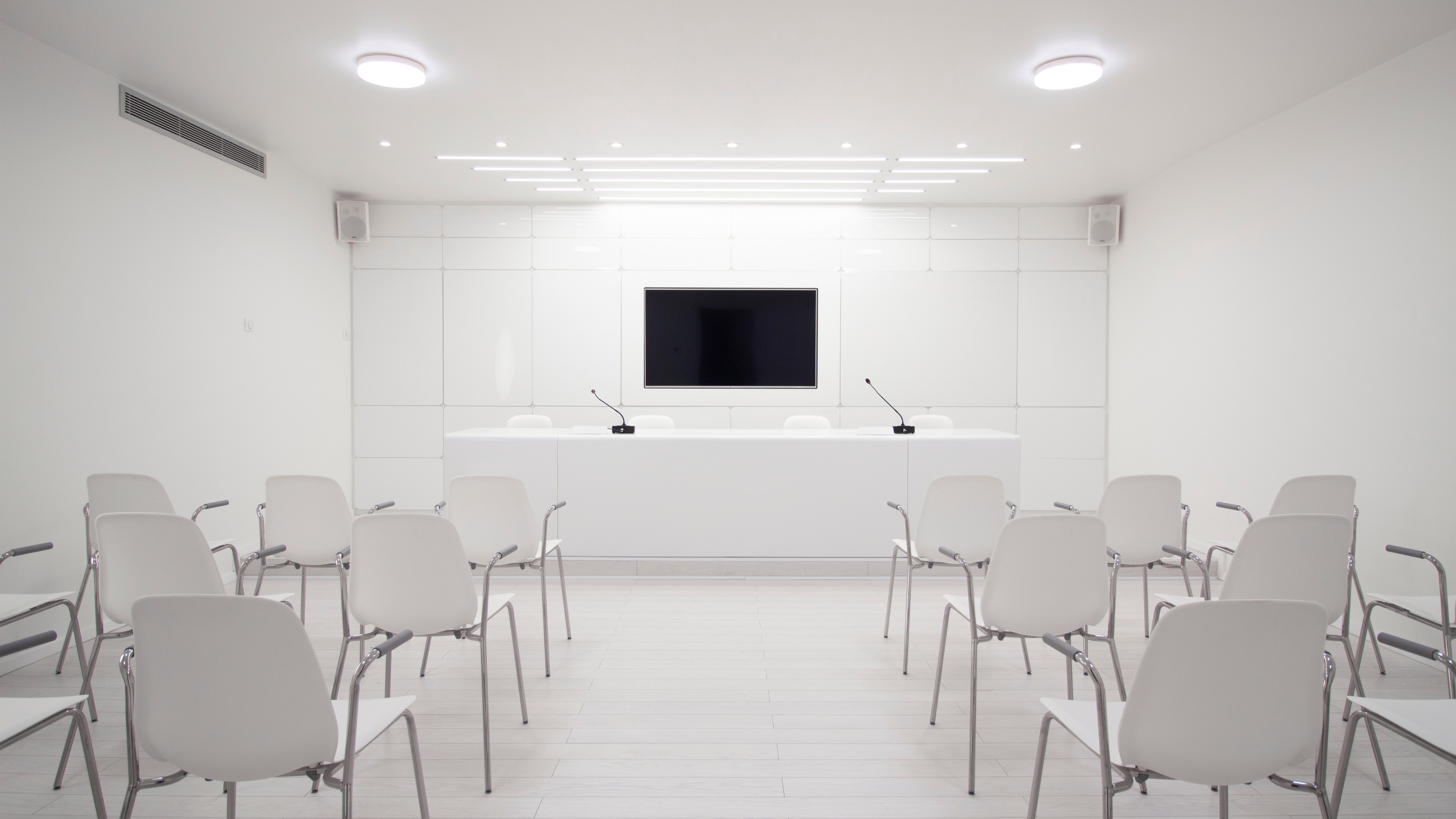 匈牙利 Sopron Basket 女子篮球队新更衣室设计-30