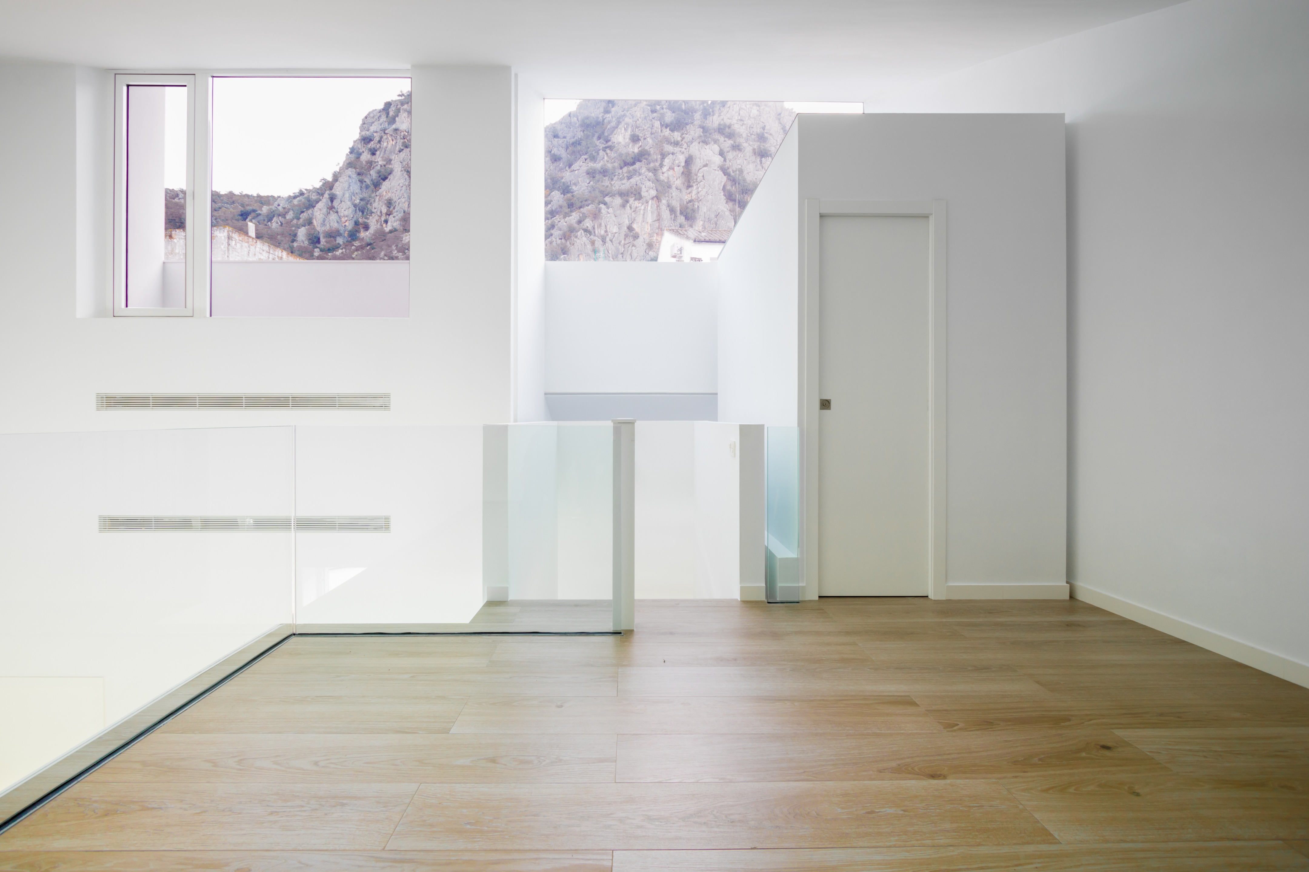 依地势而生的乌布里克单户住宅-6