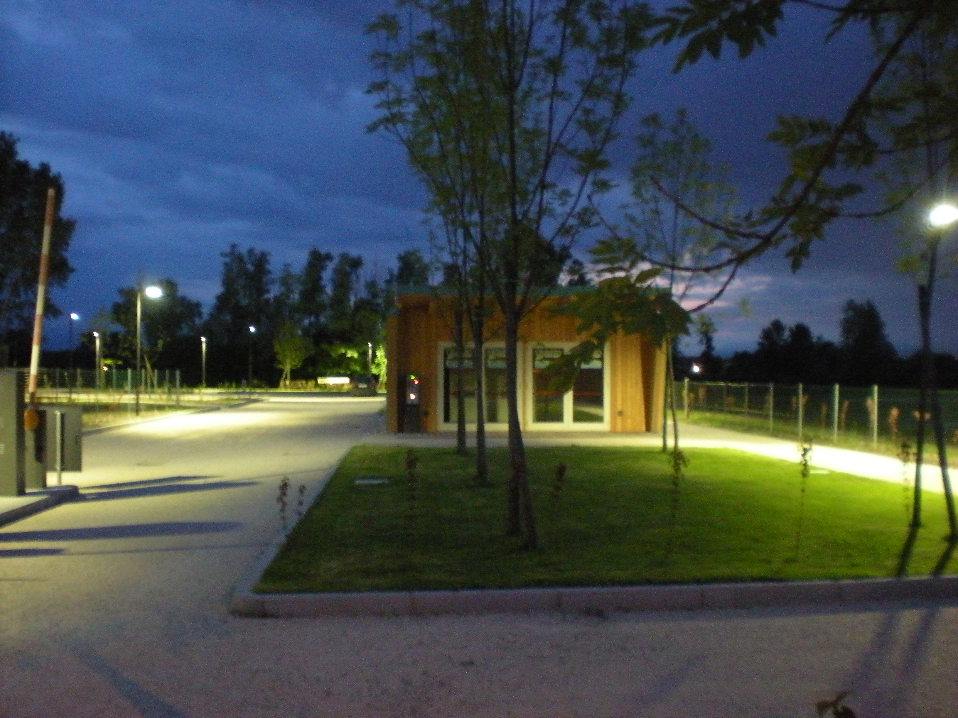 智慧照明与温控系统打造绿色公共空间-1