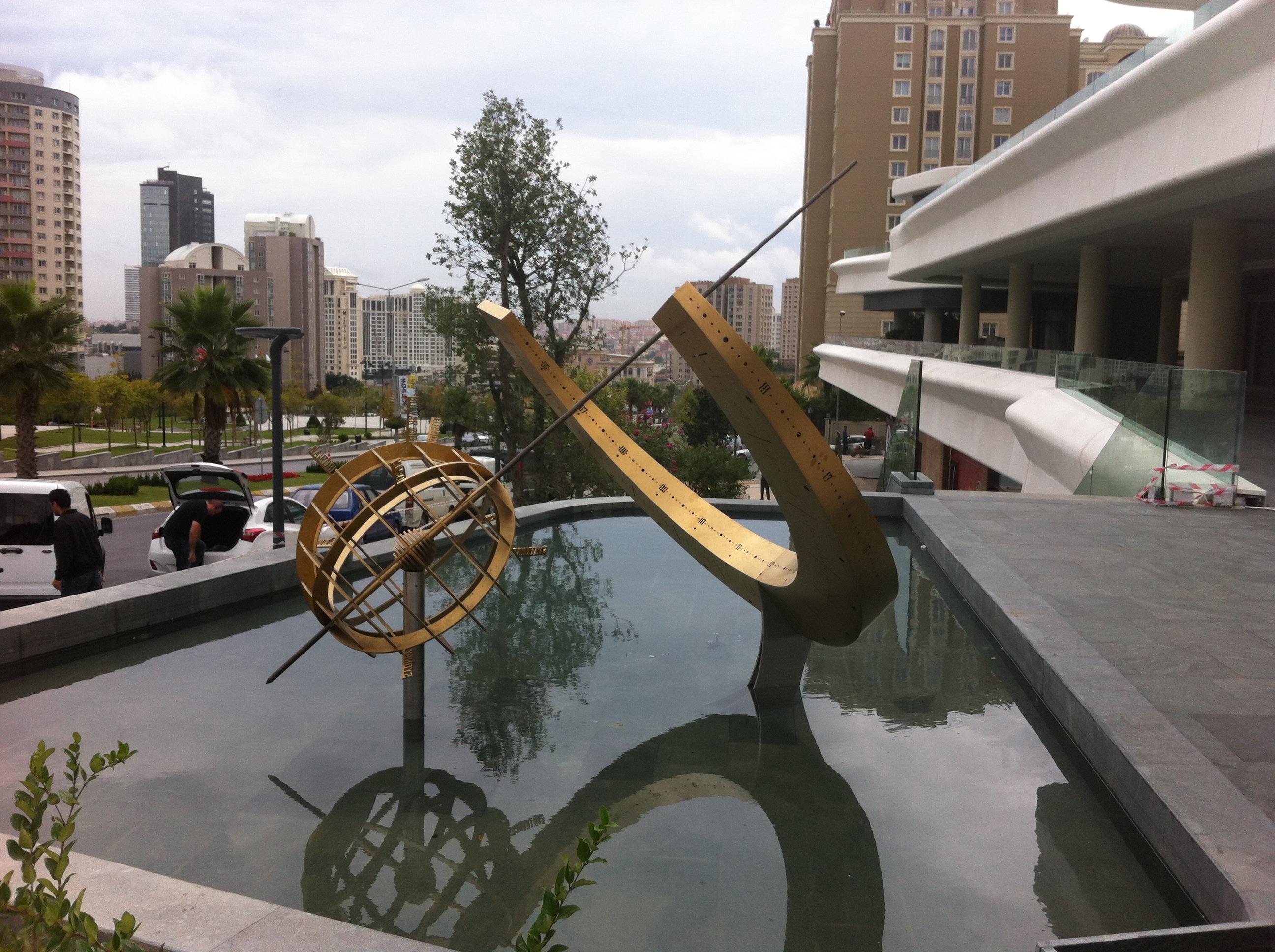 五层模块化办公室,和谐融入城市与宗教环境-13