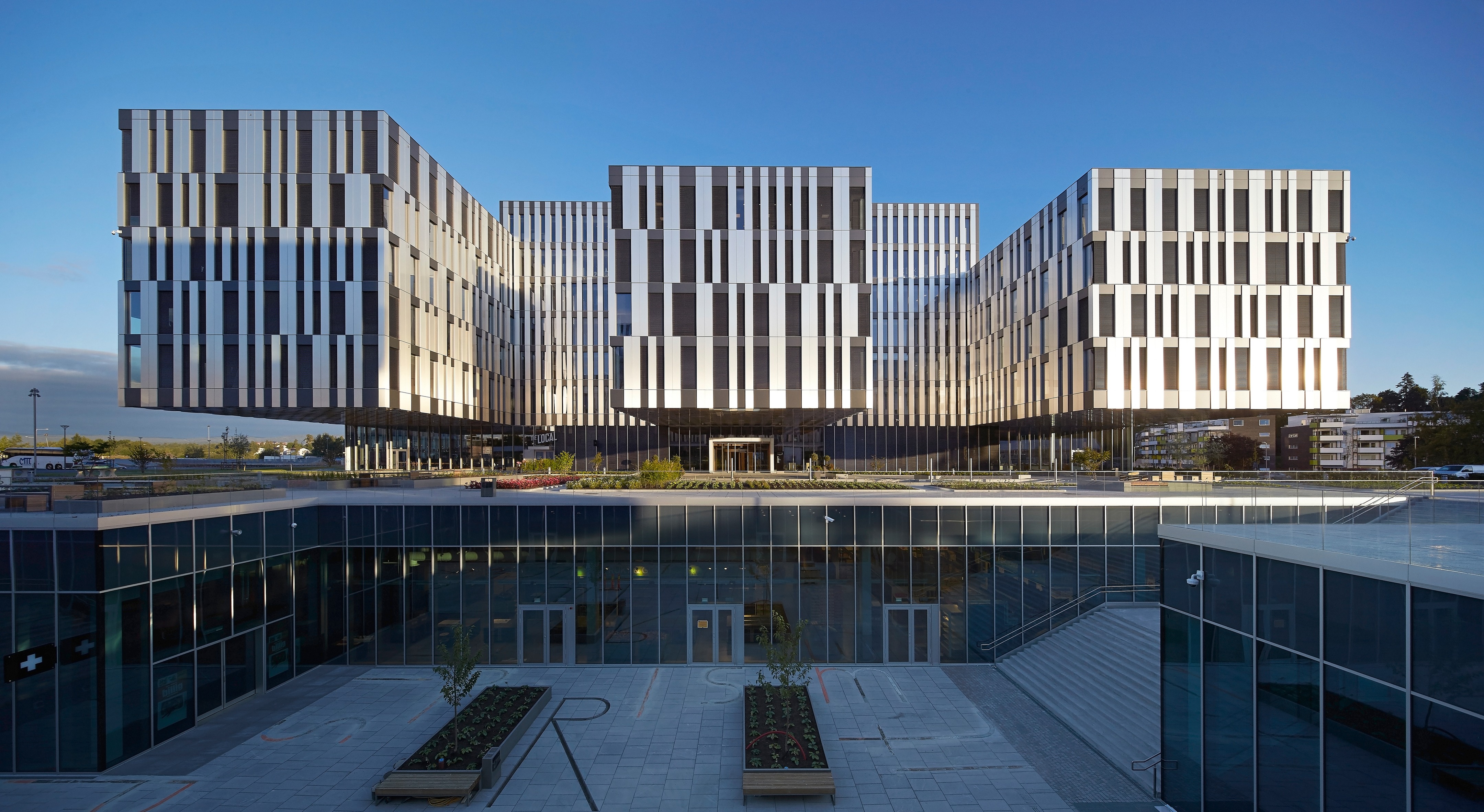 奥斯陆 Fornebuporten 办公住宅集群-1