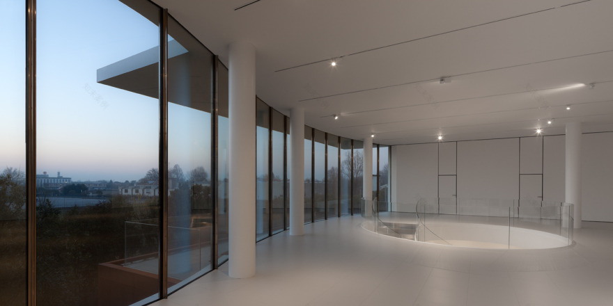 意式风格的 Secco Sistemi 总部办公空间设计-30