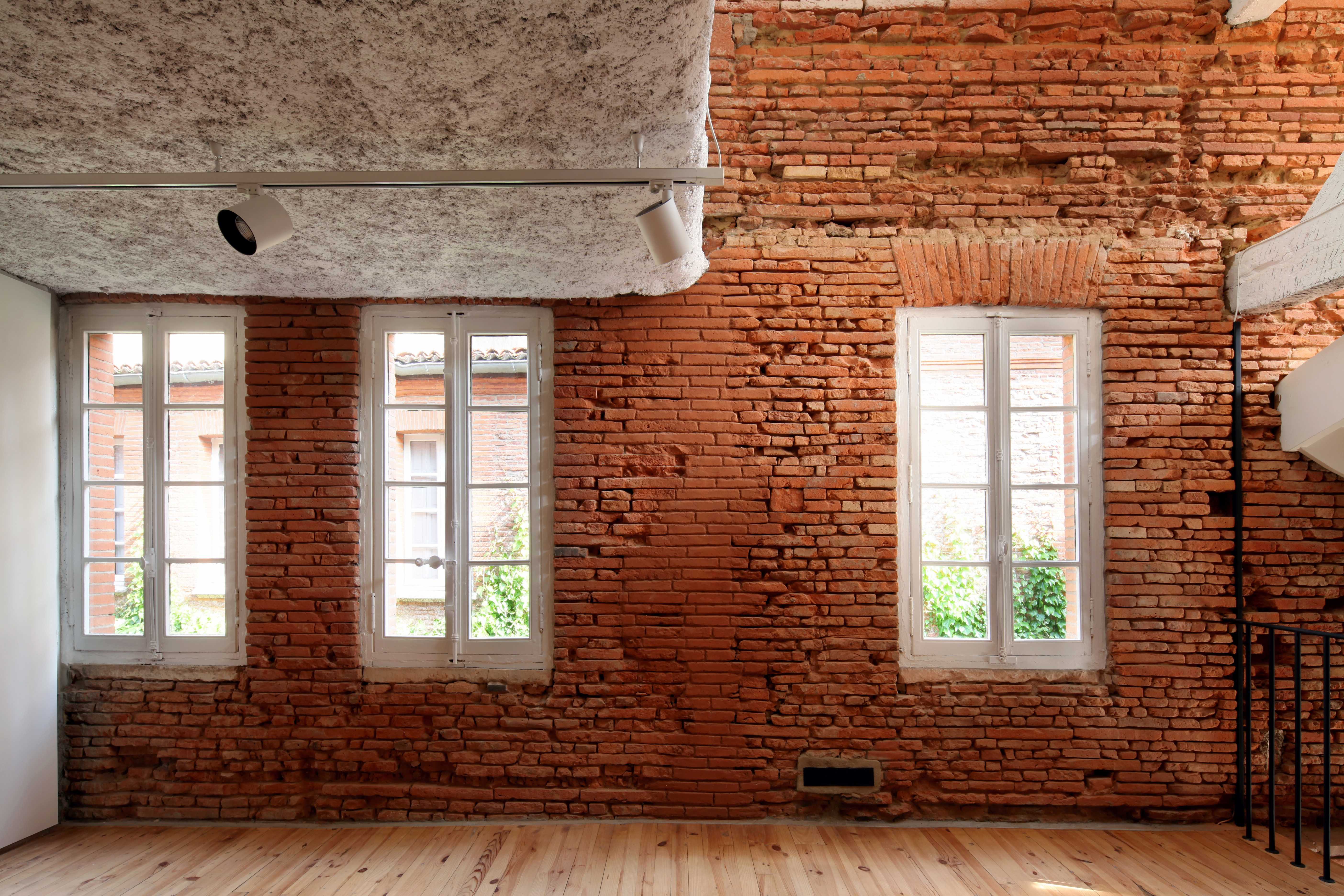 苏孙品牌店 | 四层空间无隔墙,历史建筑里的现代商业之美-11