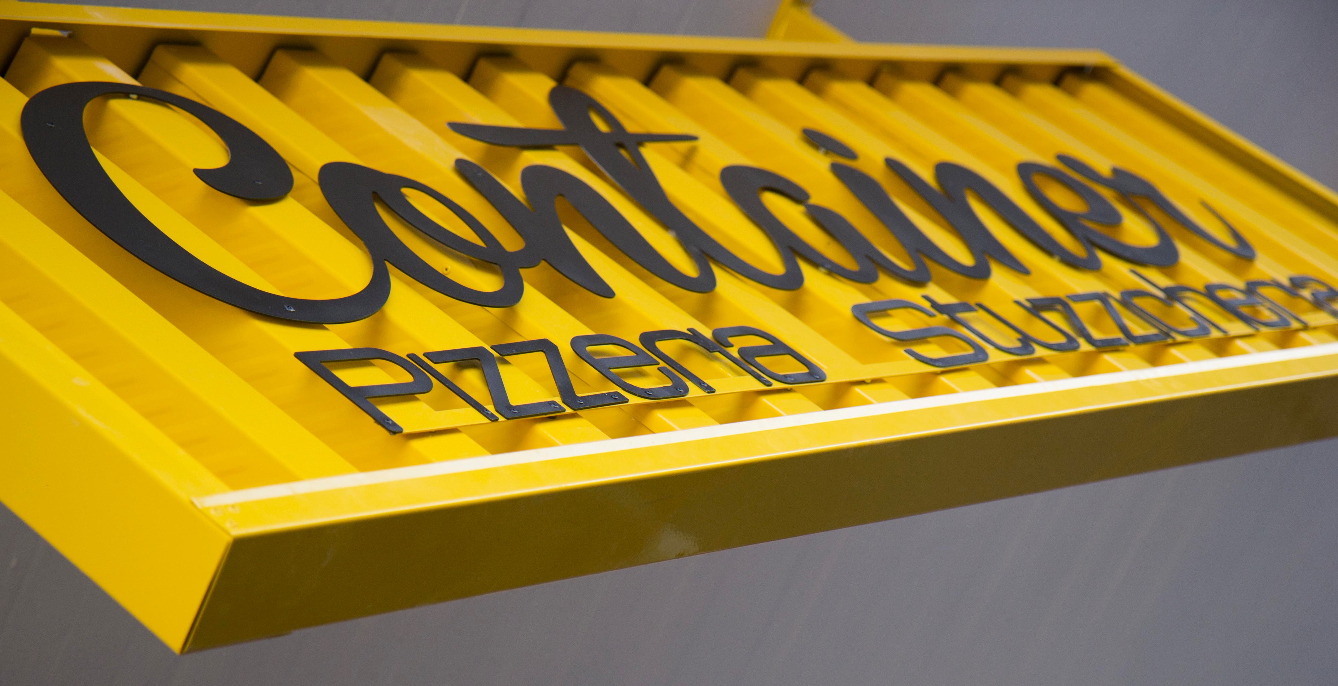 集装箱风格披萨店-12