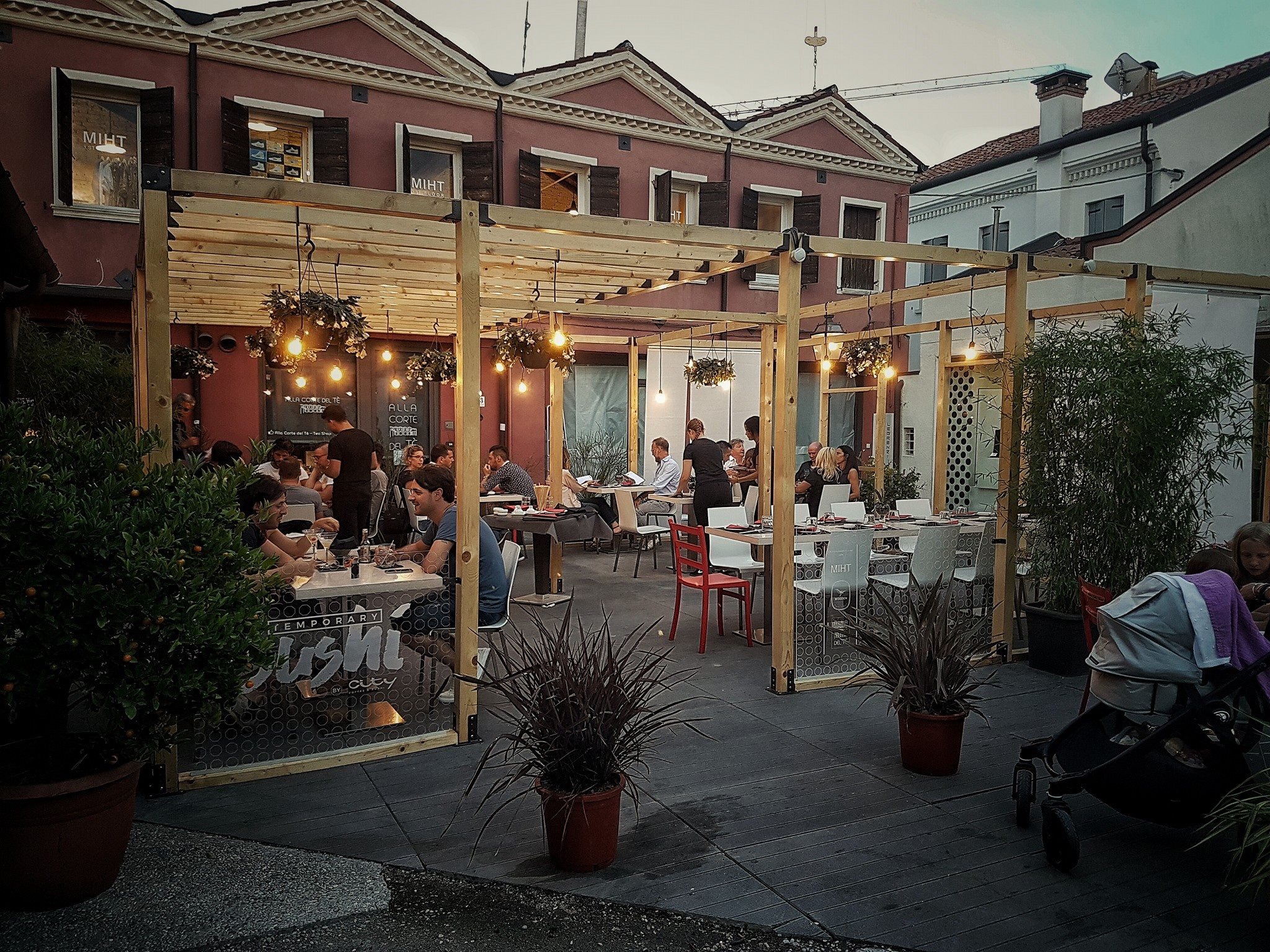 O' Legrenzi 临时酒店空间设计-2