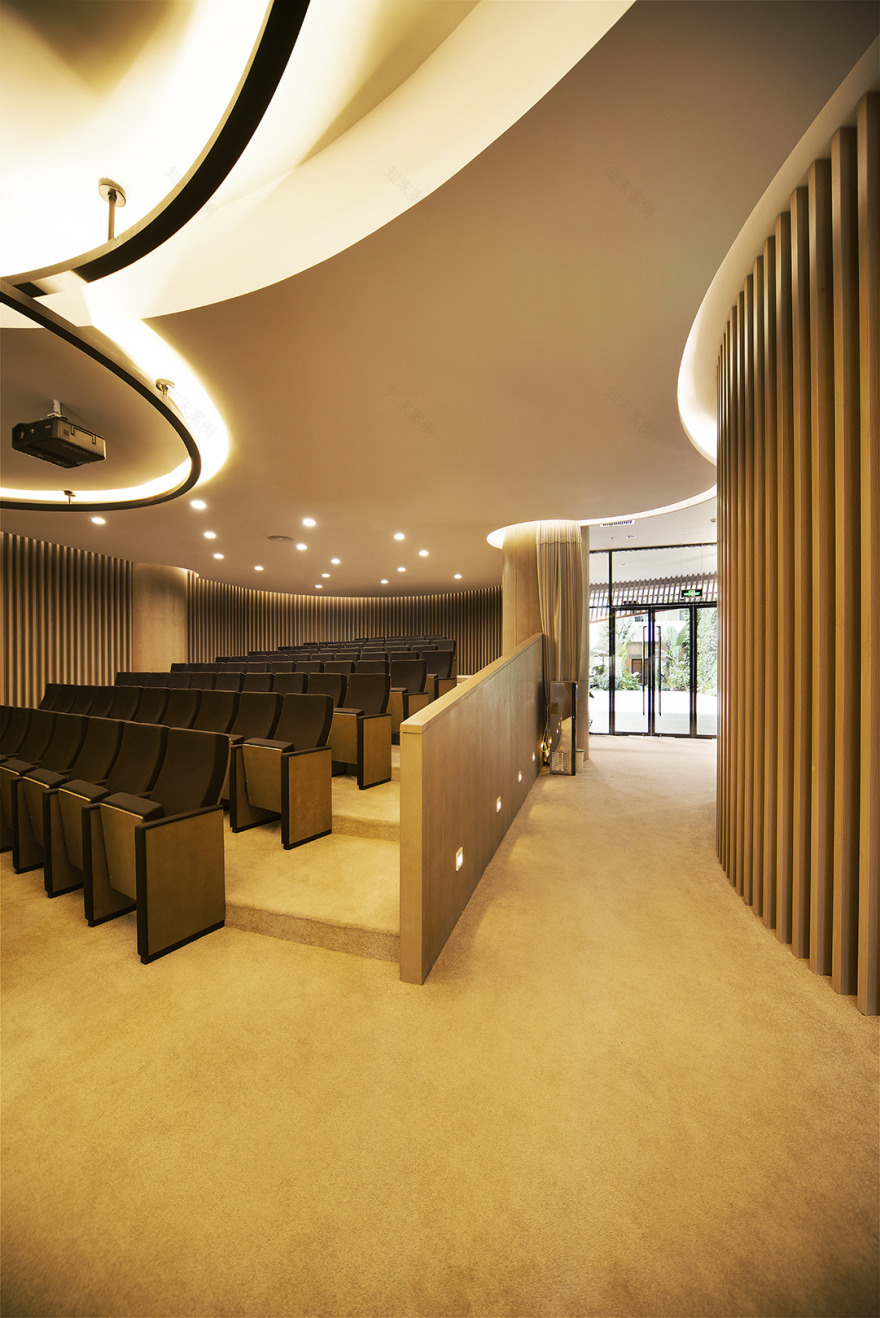 OL 总部 | 园林景观与办公空间的完美融合-8