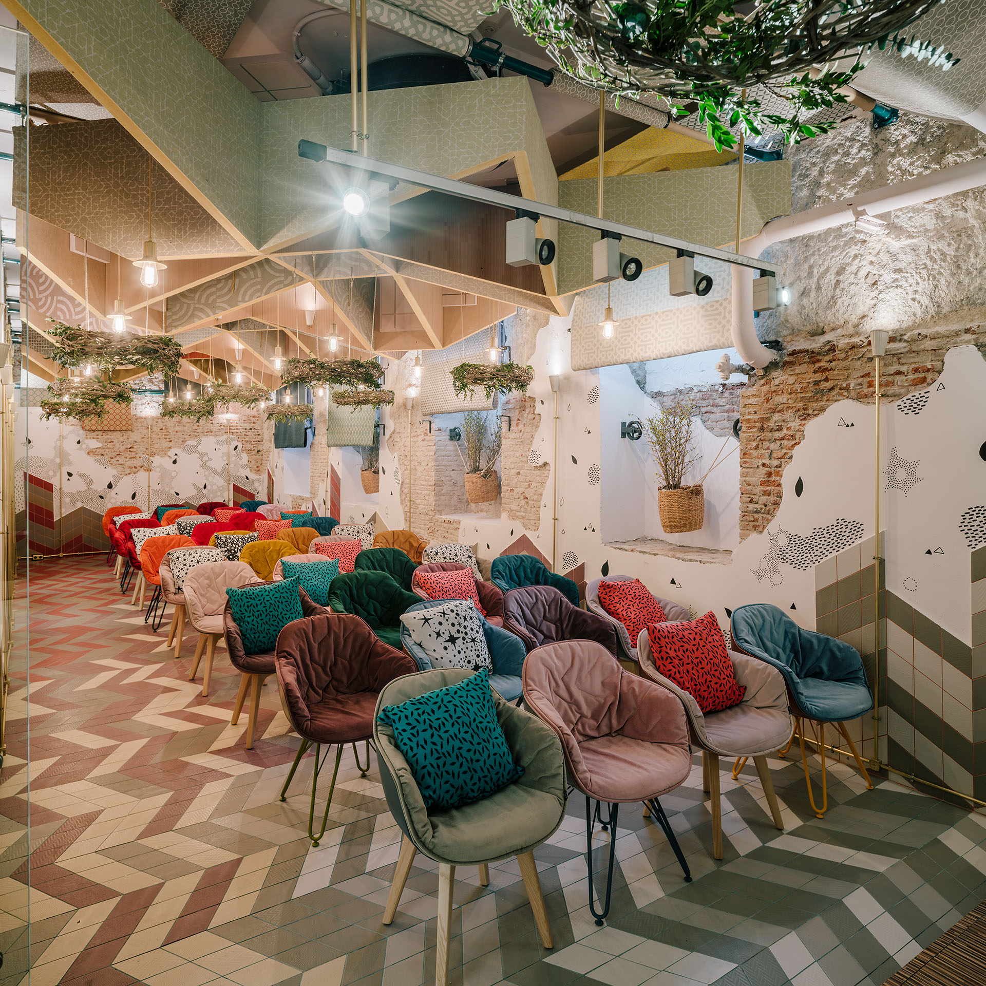 马德里"奥迪托里奥·福图尼"礼堂,致敬艺术与自然的融合-34