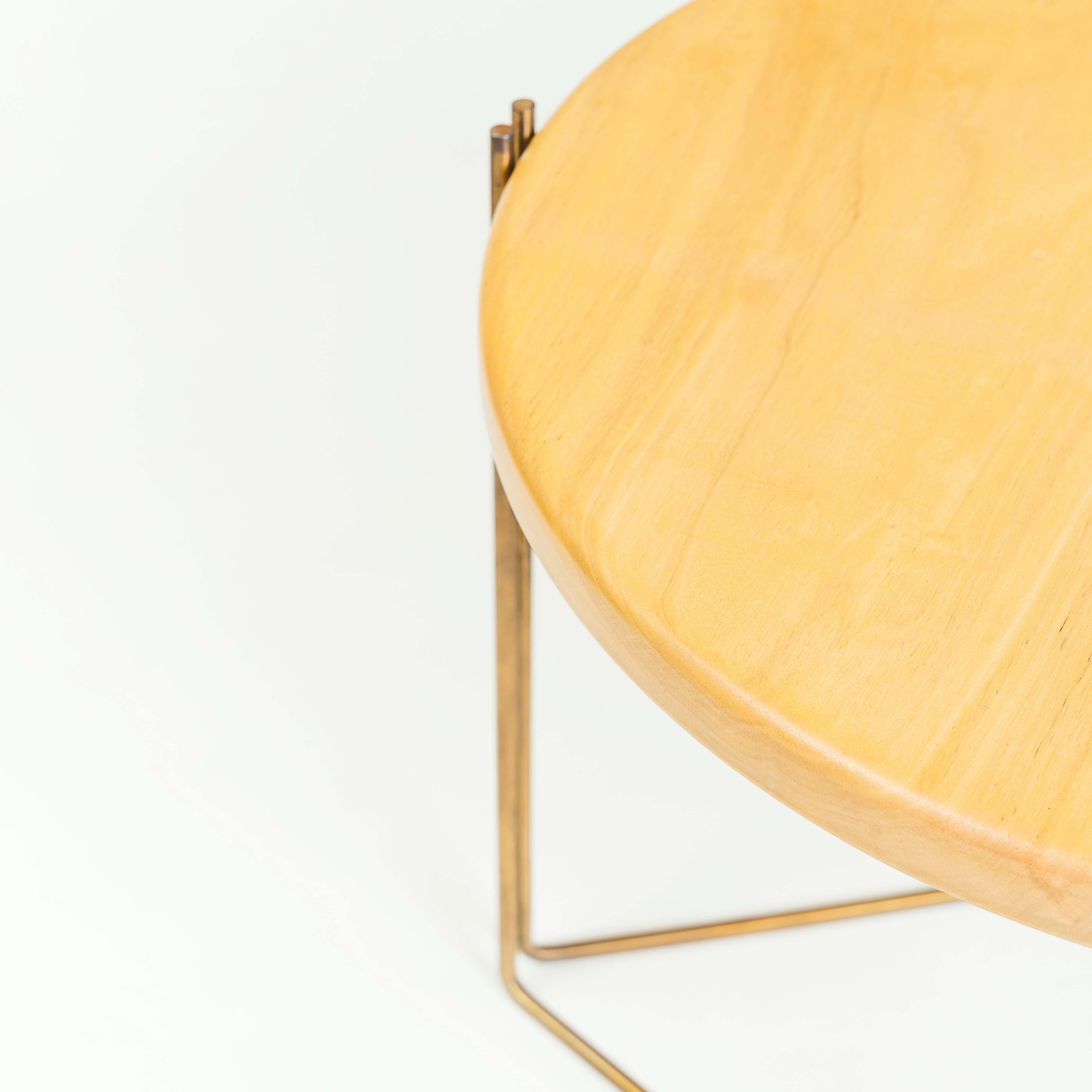 Linha 系列家具 | 灵活金属杆打造的多功能绿植与家居设计-36