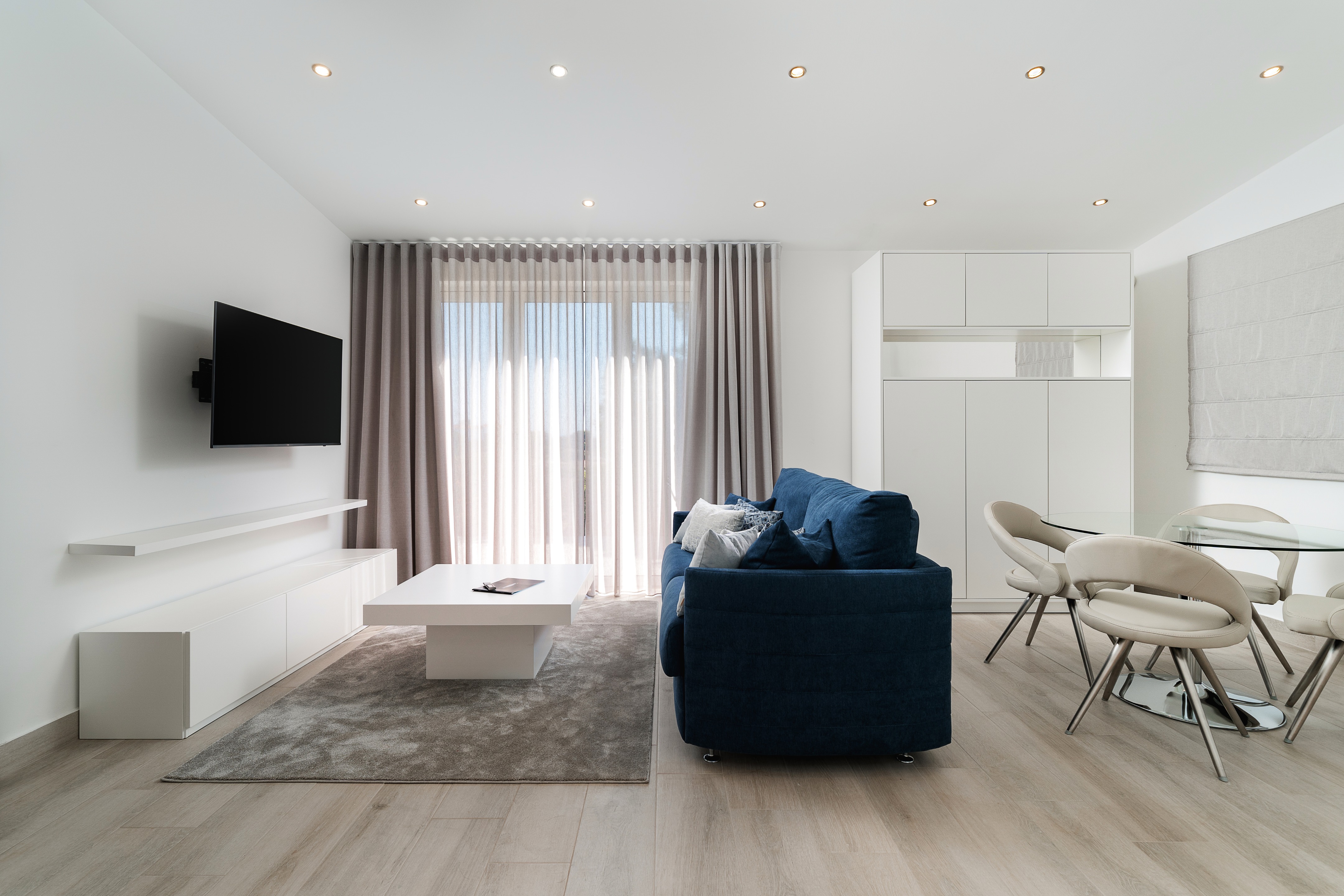 Simple Taste 团队打造的金色眼睛别墅室内设计-5