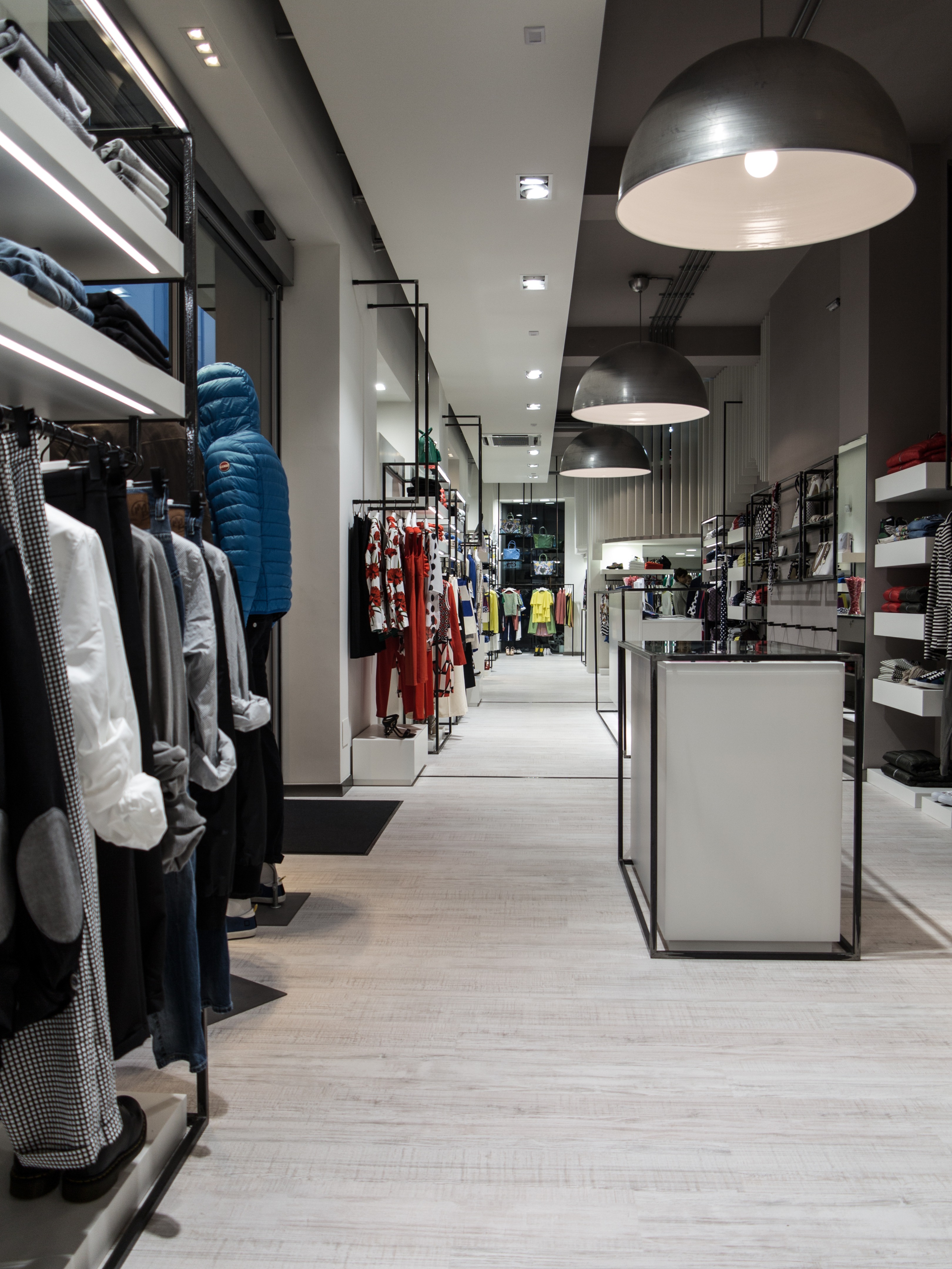 2015 年完成的“My Wear”木结构展示店-29