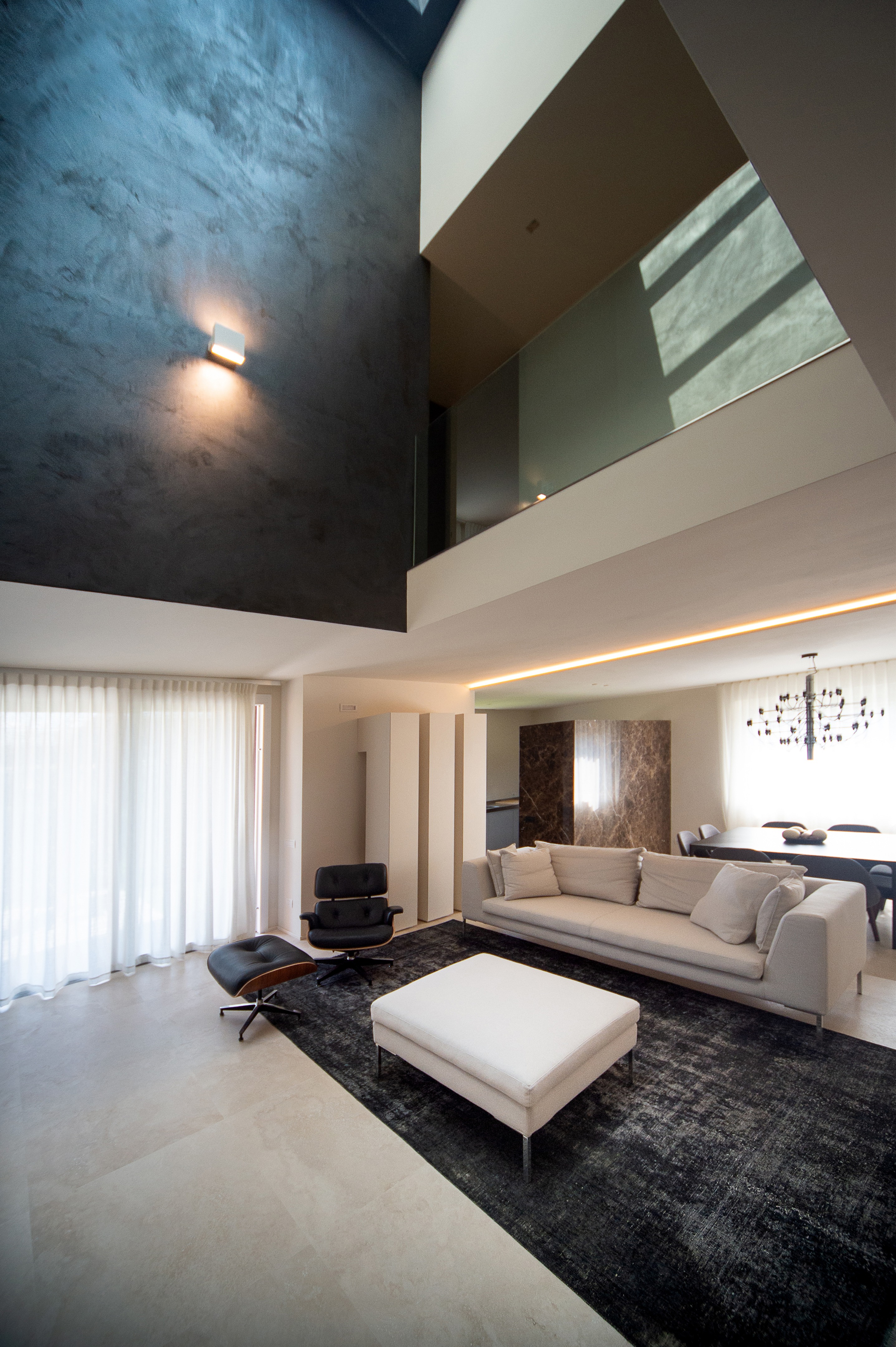 带天窗的别墅-18