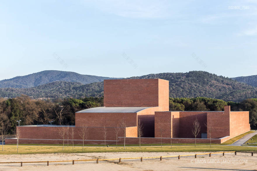 阿尔瓦罗·西扎的 Llinars 音乐厅-20