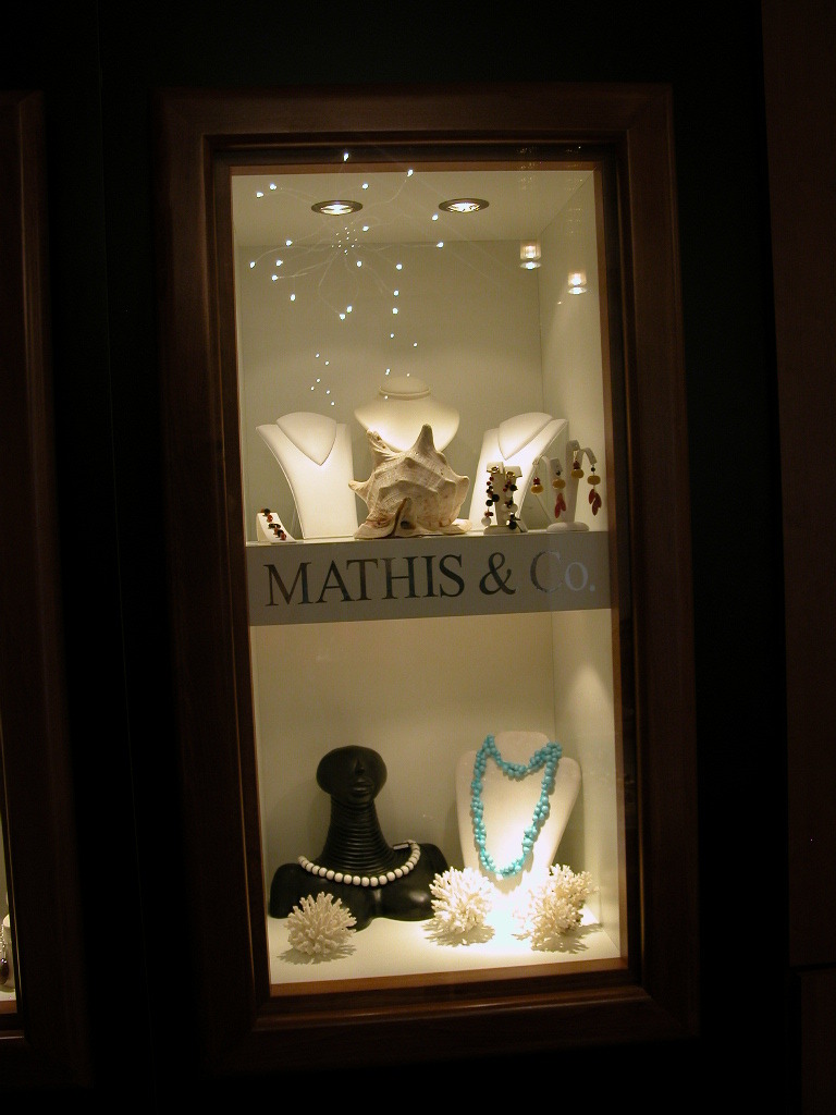 Mathis & Co· Jewels 2006 年精品店设计-6