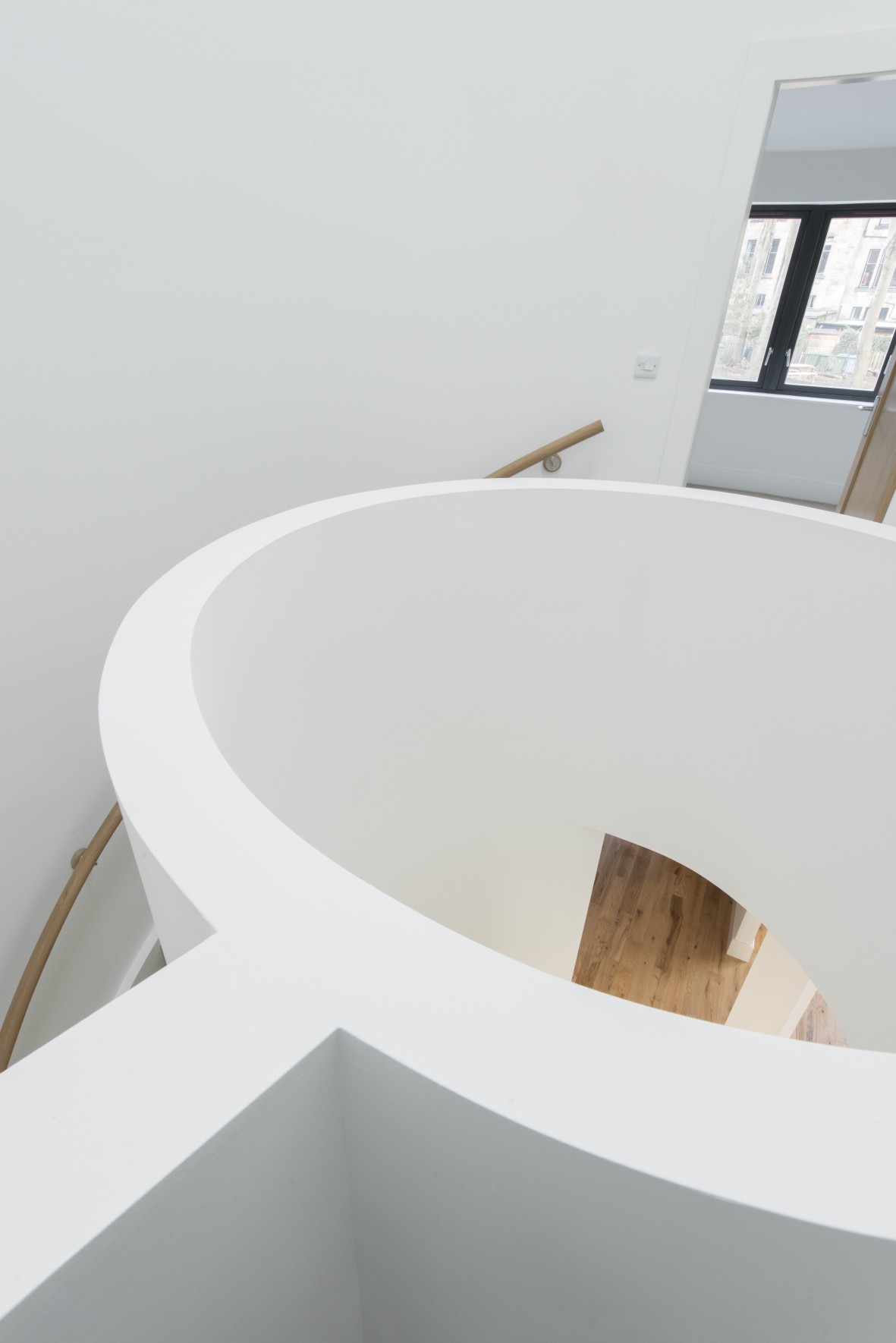 旋转之家的环形魅力-1