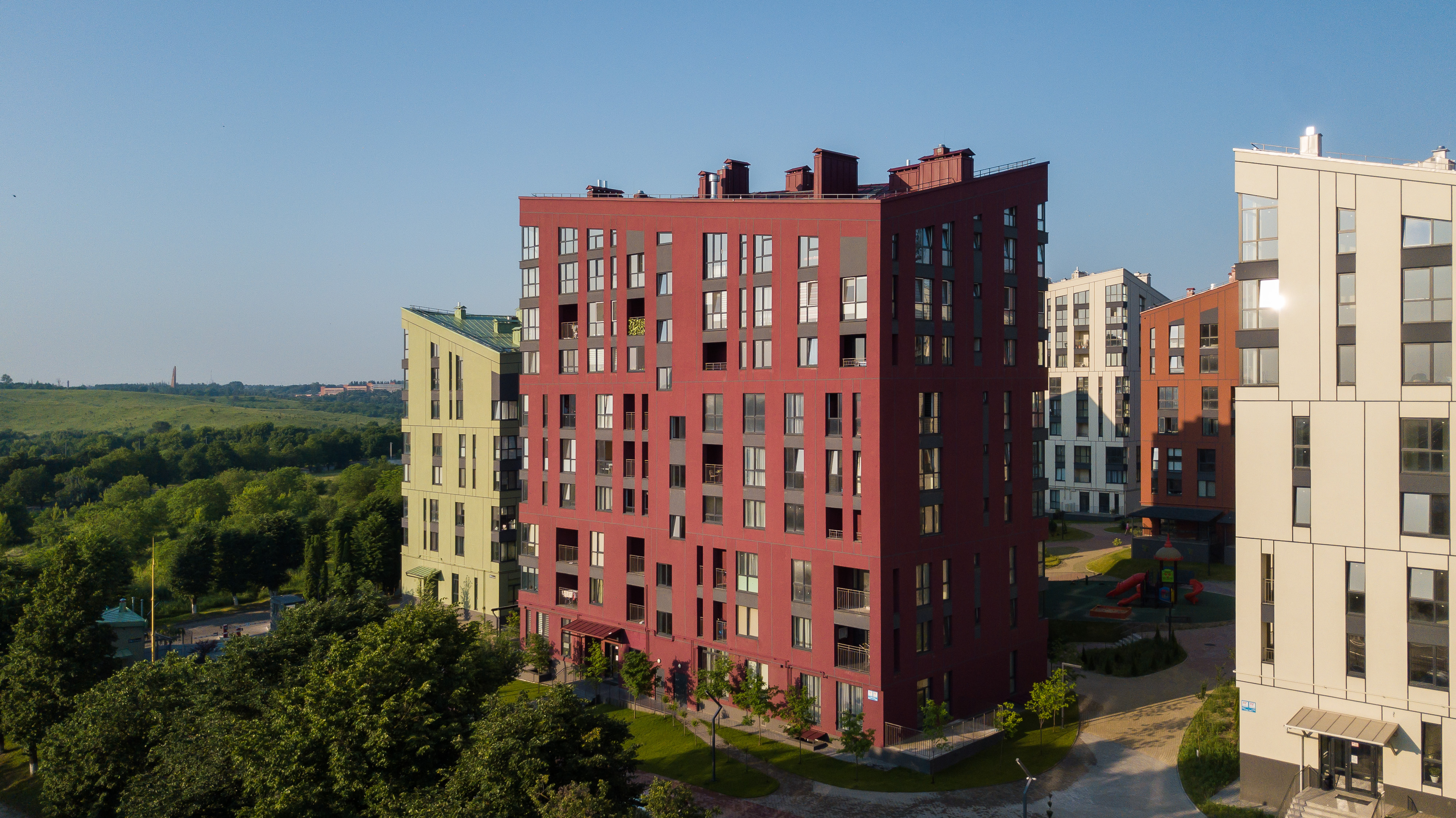 动态光谱住宅 | 斜屋顶的创意表达-7