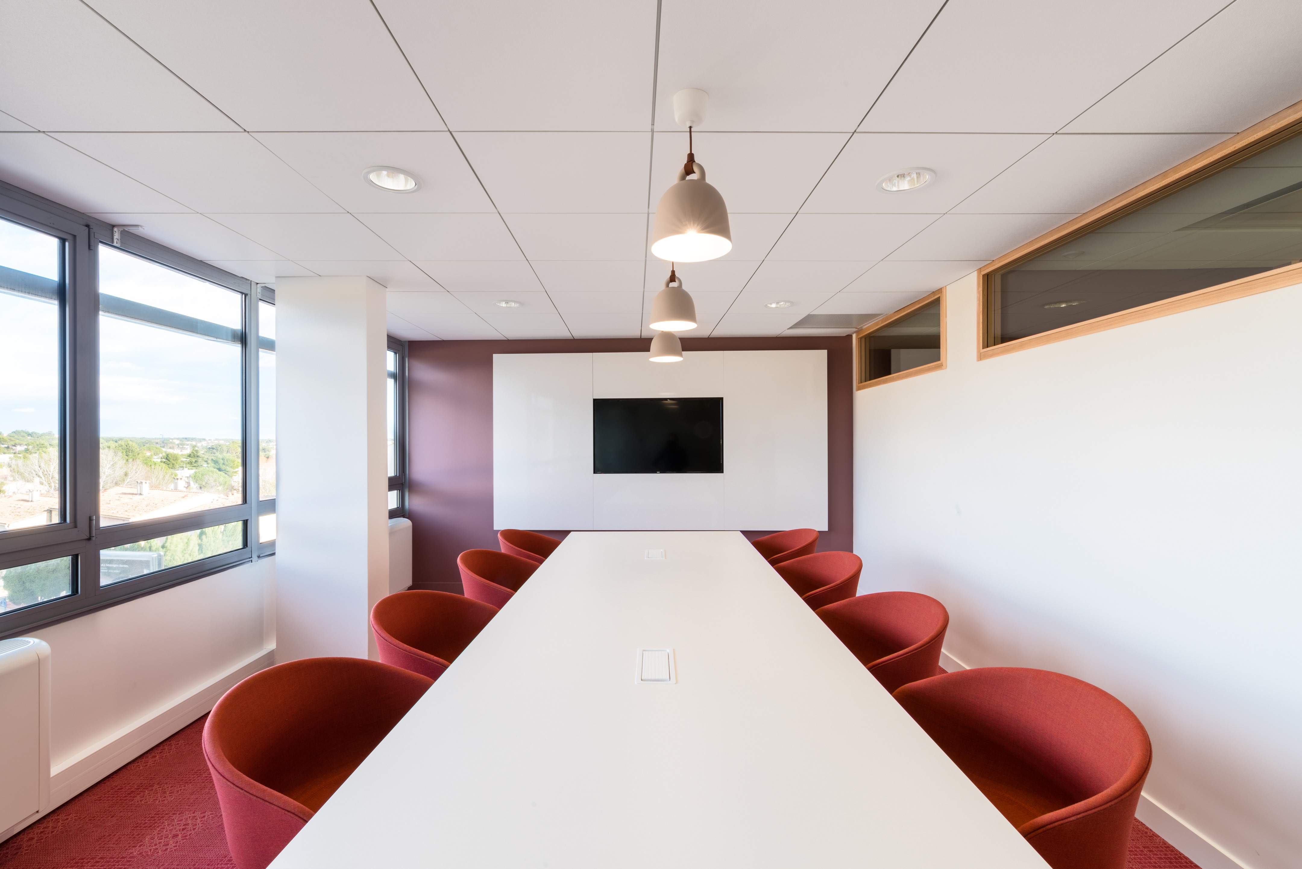 翻新 Caisse d'Epargne Languedoc Roussillon 办公室，展现现代办公空间魅力-16