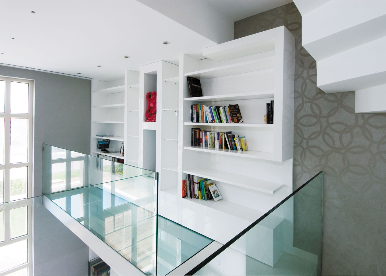 定制家具与自然融合的山间别墅设计-3