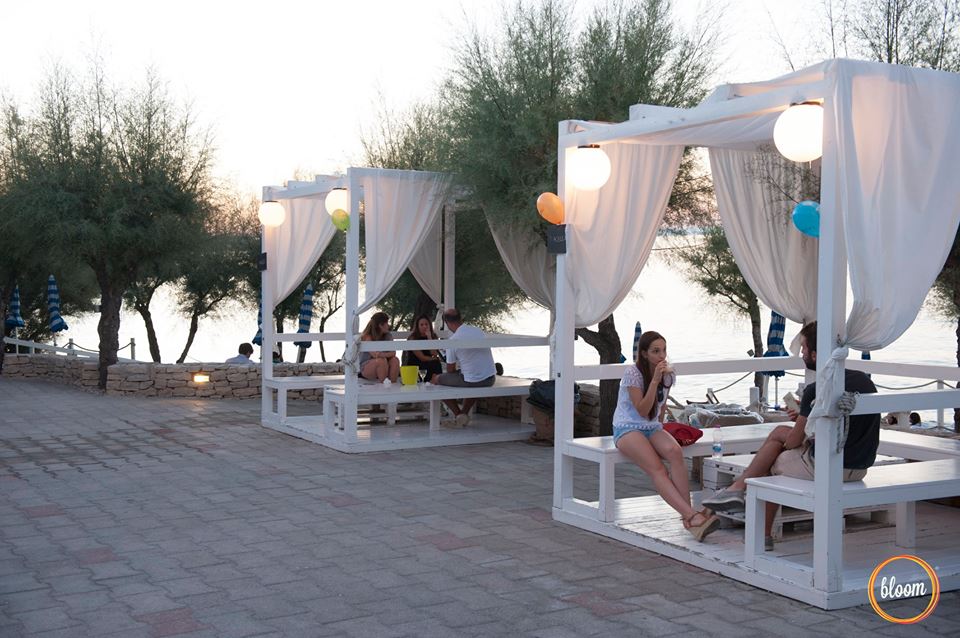 2013 年完成的 Bloom 海滩酒吧 | 木质结构与海洋风情的完美融合-25