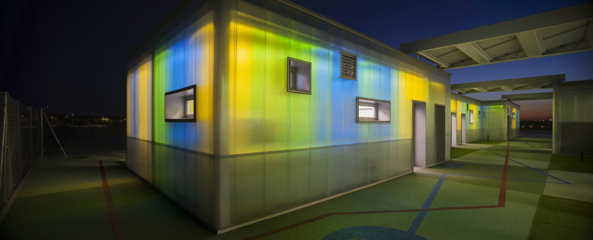 加州双层玻璃校园建筑设计-22