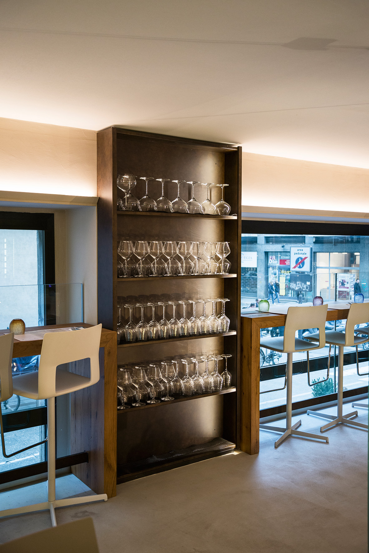 米兰“Love it”旗舰店,美食体验的室内设计盛宴-17