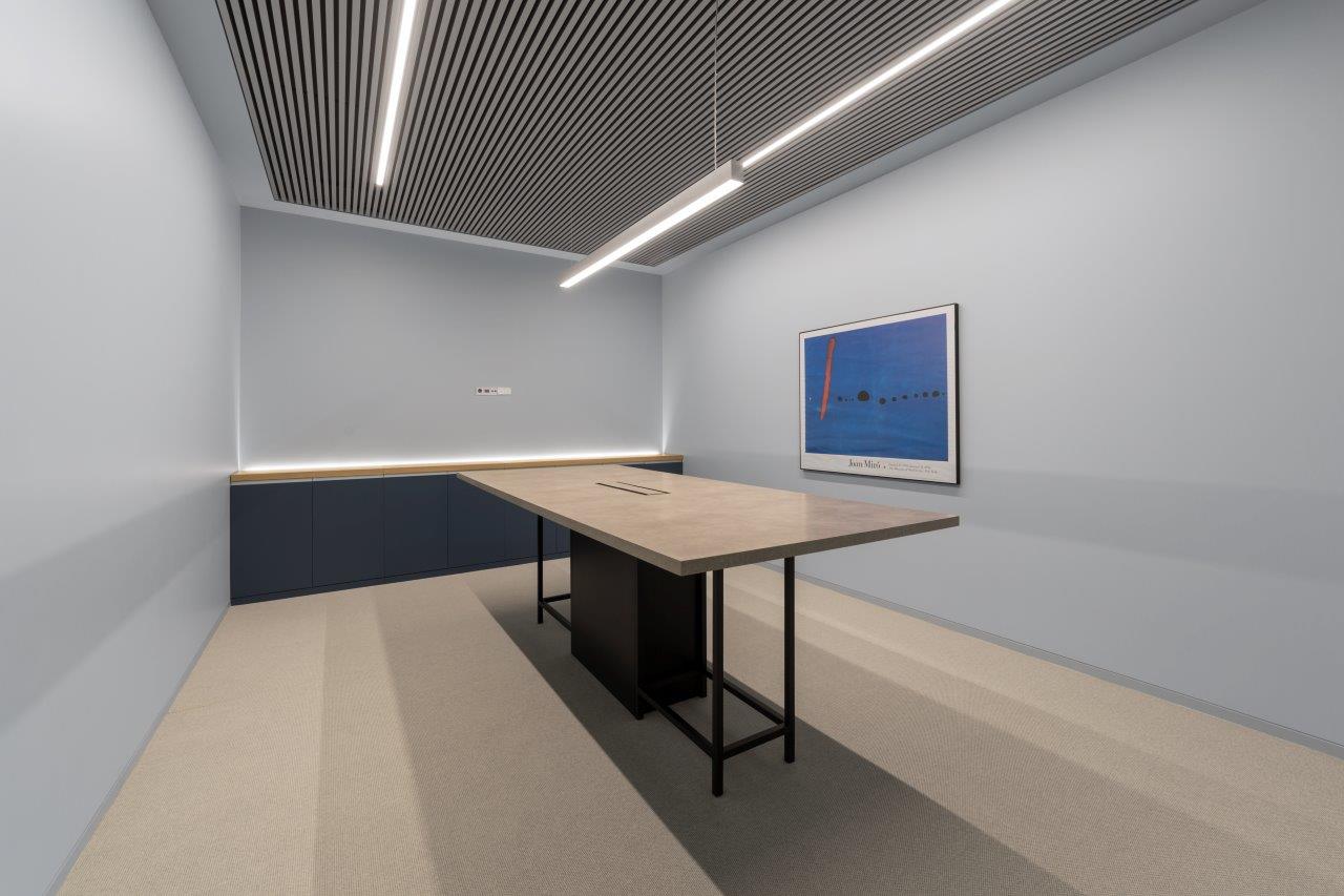 西班牙 AUTIS 公司总部，现代工业风室内设计-16