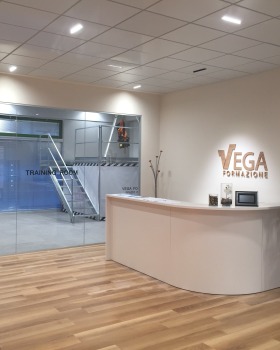 Vega Formazione 培训中心
