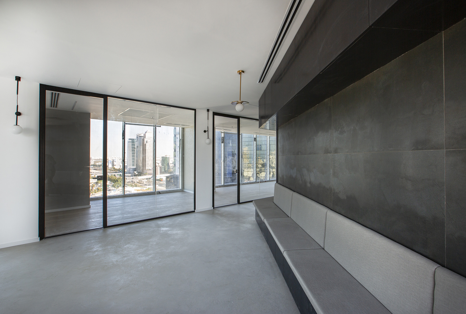 2019 年完成的 TLV 办公室设计-11