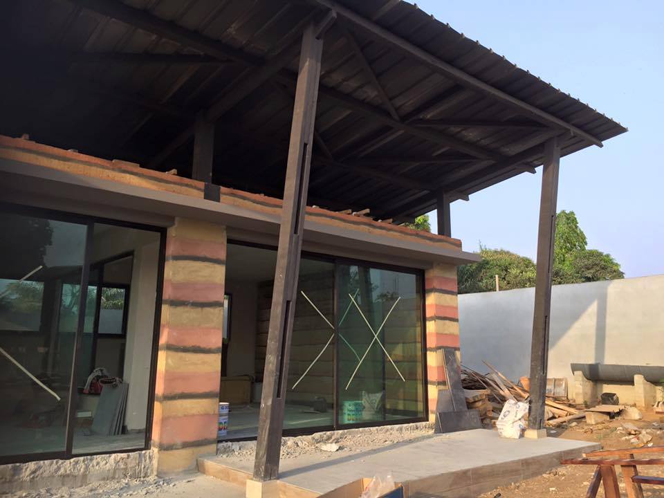 2016 年完成的土坯与木质结合的企业总部设计-26