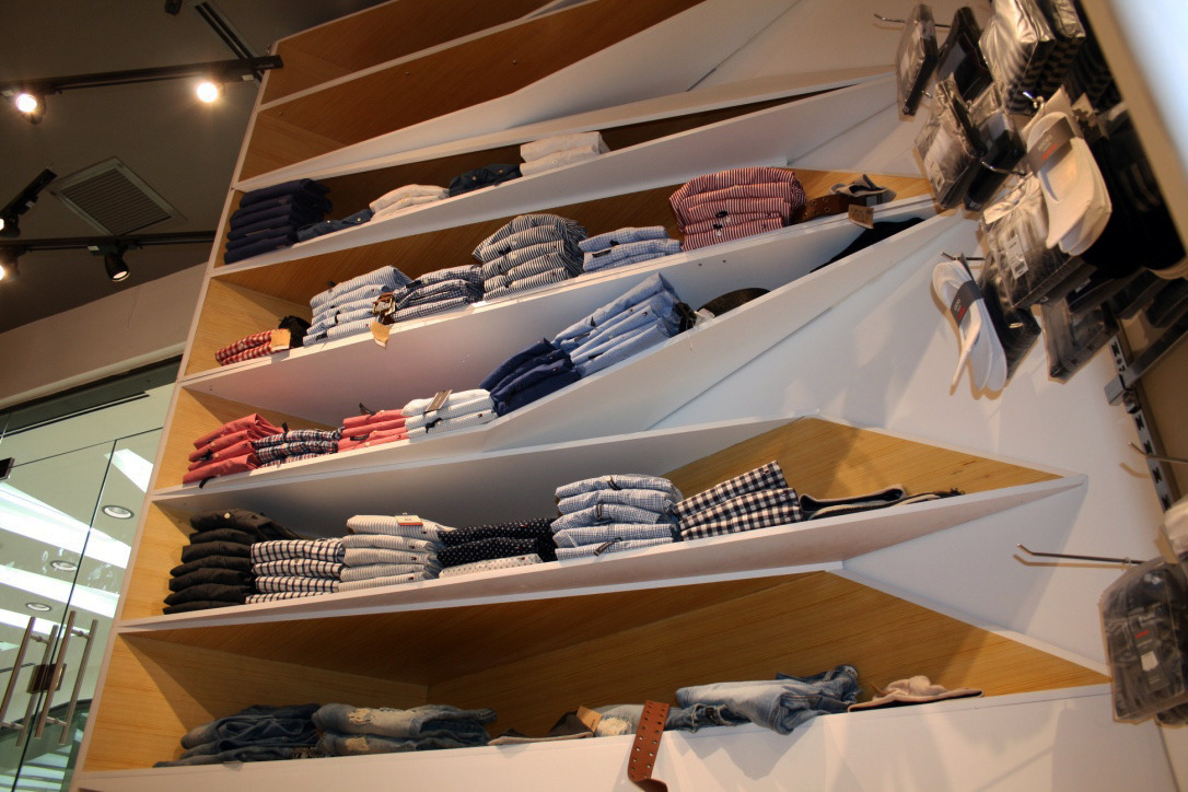 17 平米巴勒斯坦时尚小店，Noval 打造简约空间-5