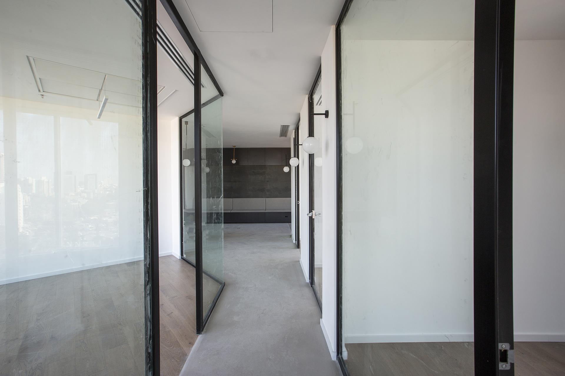 2019 年完成的 TLV 办公室设计-9