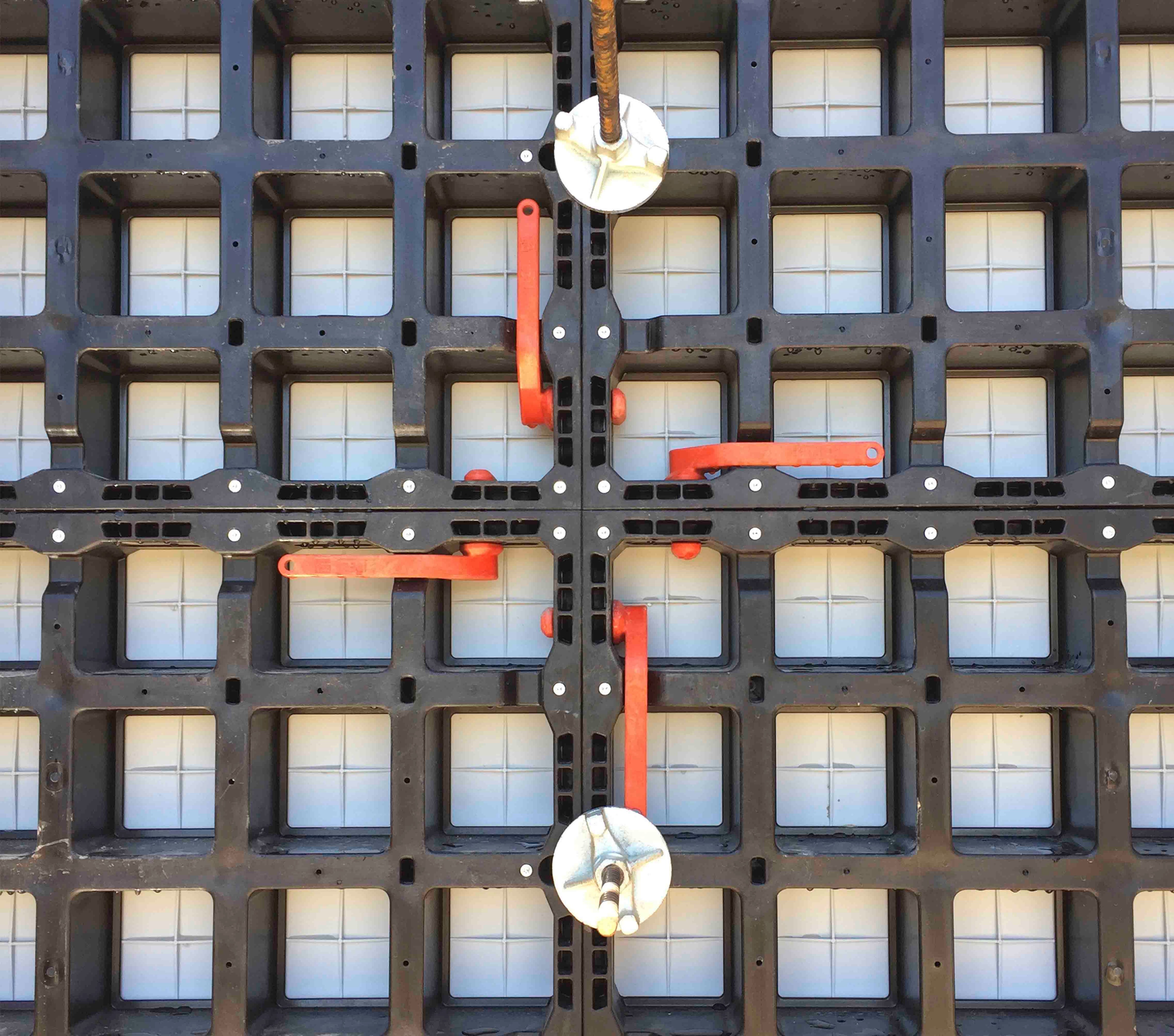 高山葡萄园里的绿色环保别墅-4