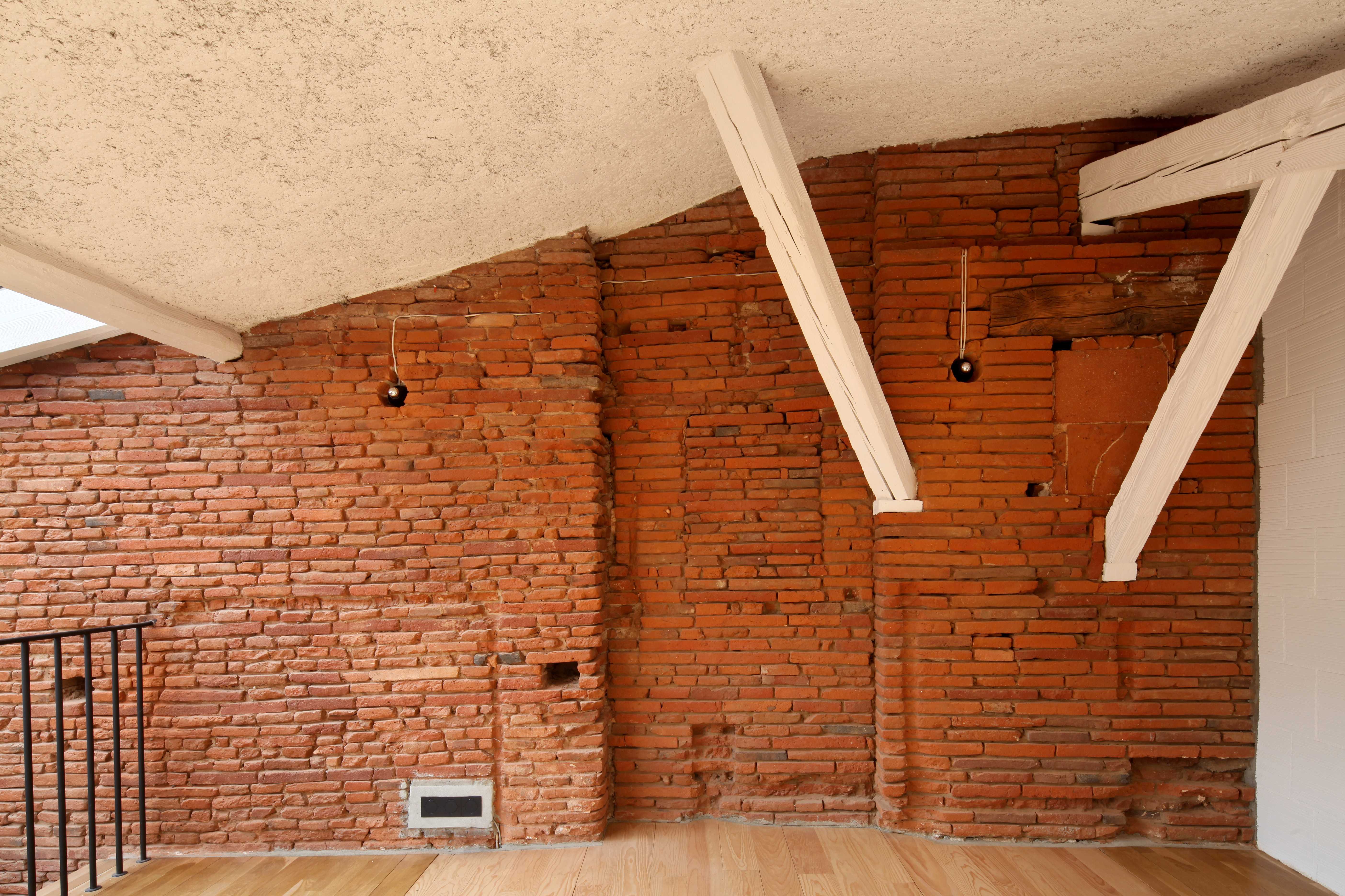 苏孙品牌店 | 四层空间无隔墙,历史建筑里的现代商业之美-15