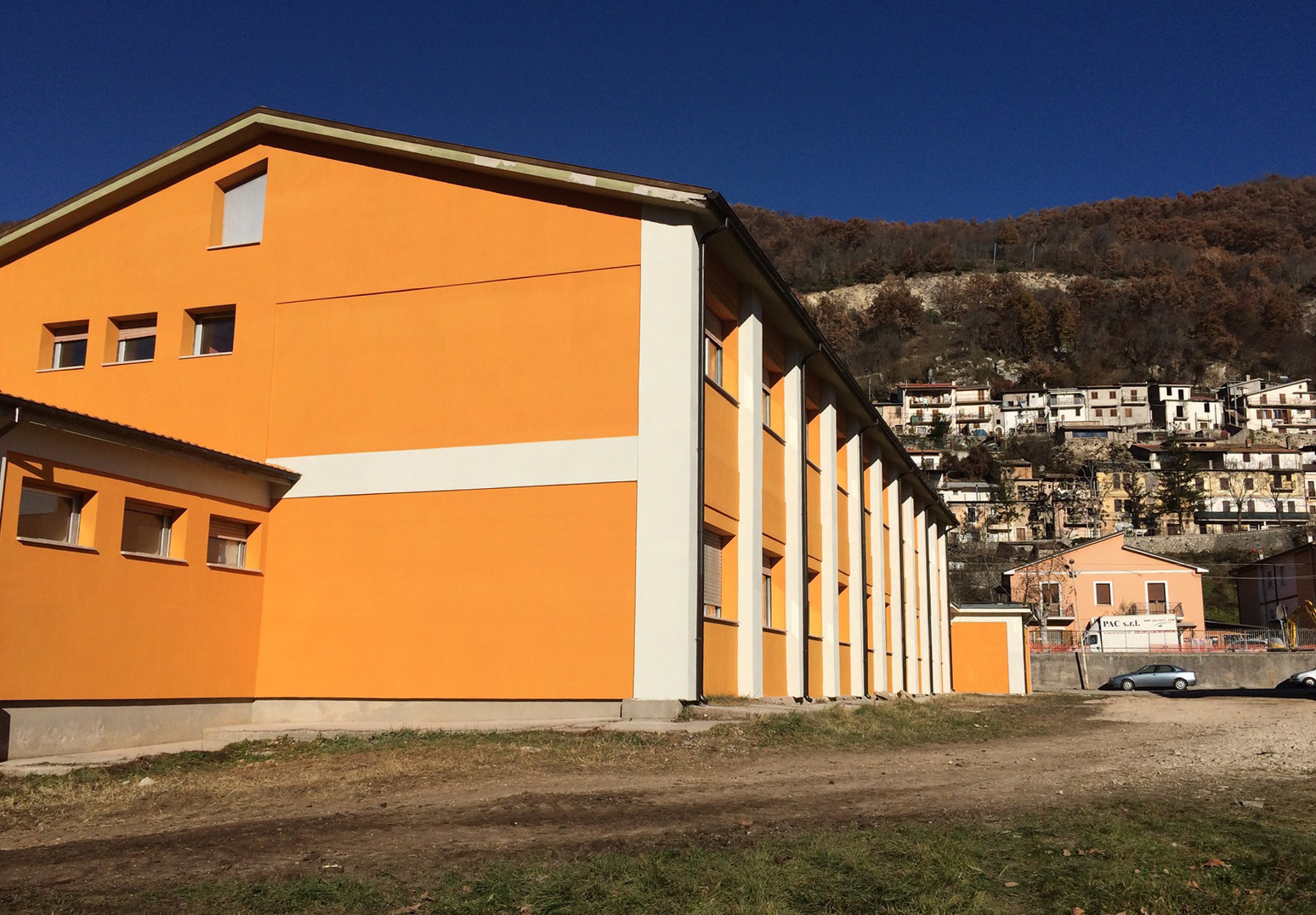 意大利学校能源改造,打造高效节能环保校园-0