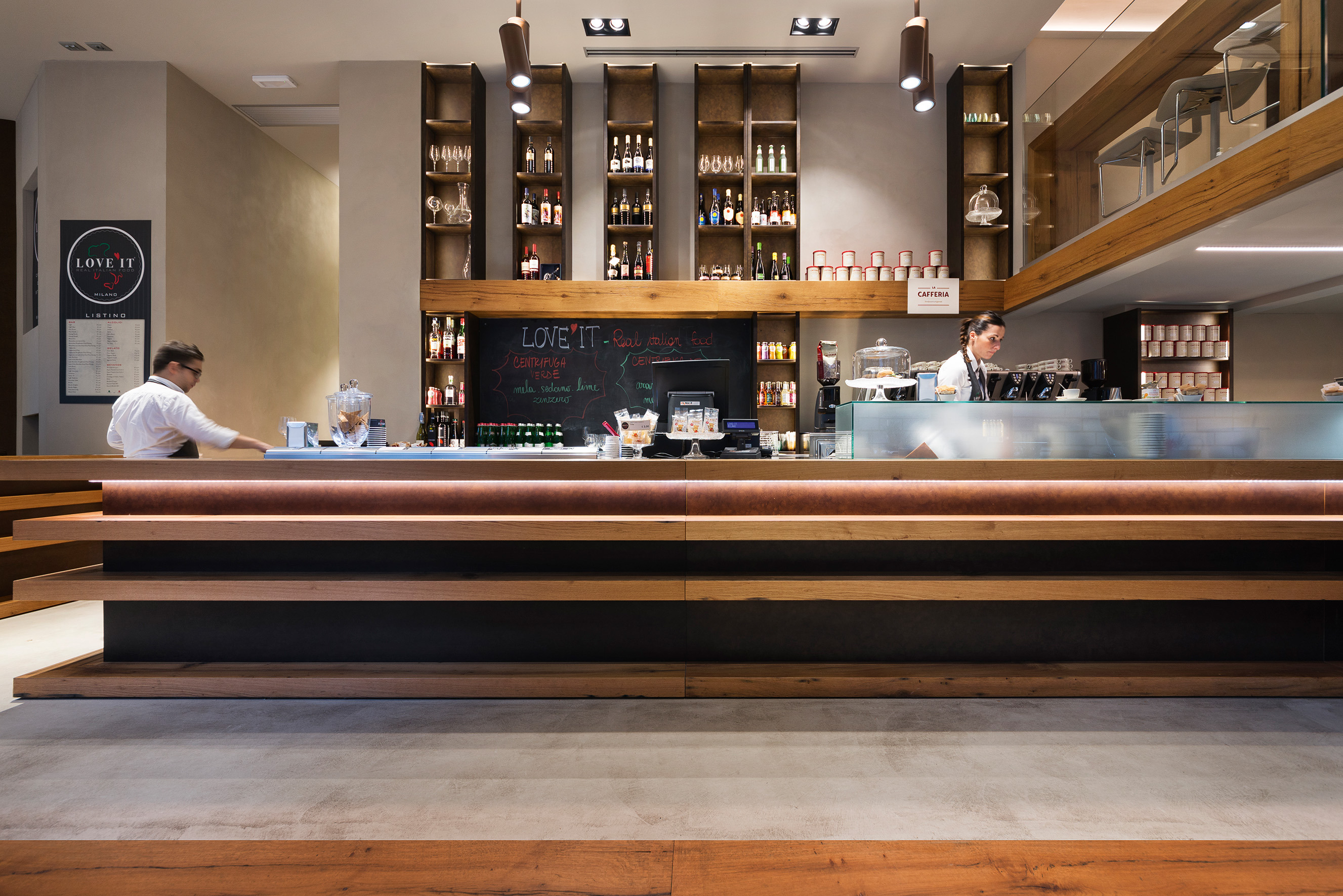 米兰“Love it”旗舰店,美食体验的室内设计盛宴-3