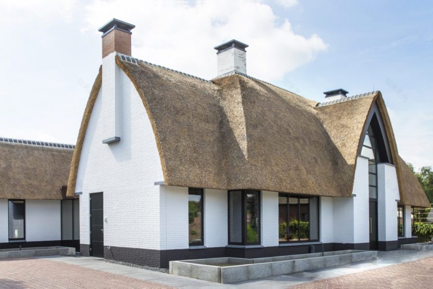 现代乡村别墅的 Rimadesio 月亮门设计-10