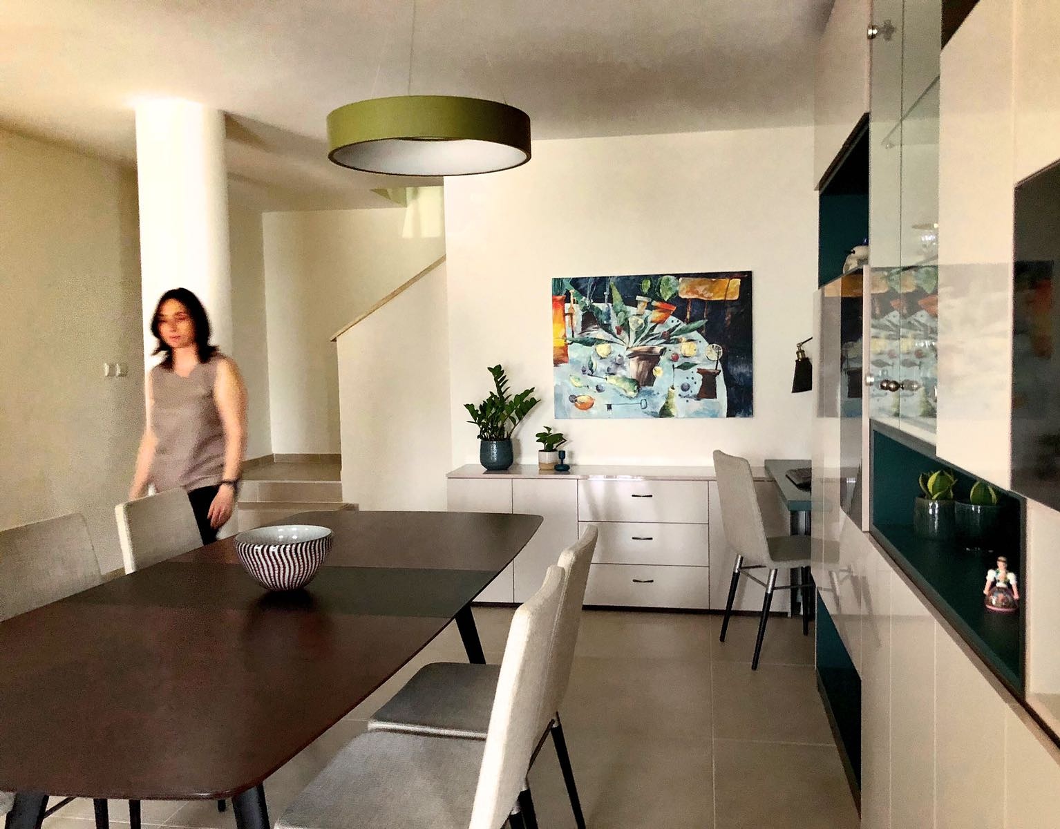 绿意盎然的家庭花园-0