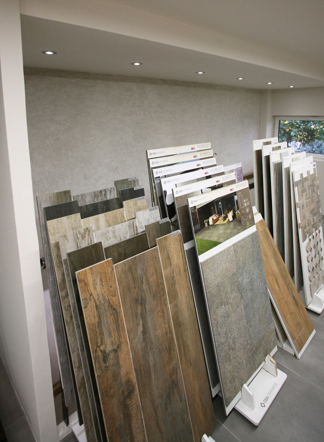 简约风格卫浴展示厅-35