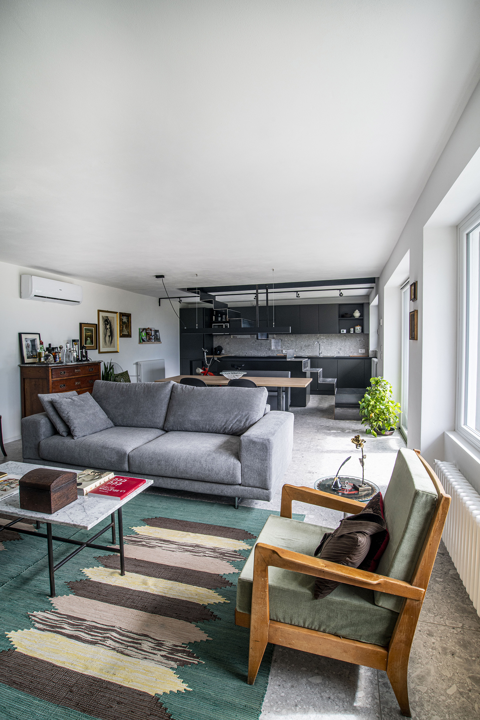 融合历史与记忆的意大利家庭住宅设计-24