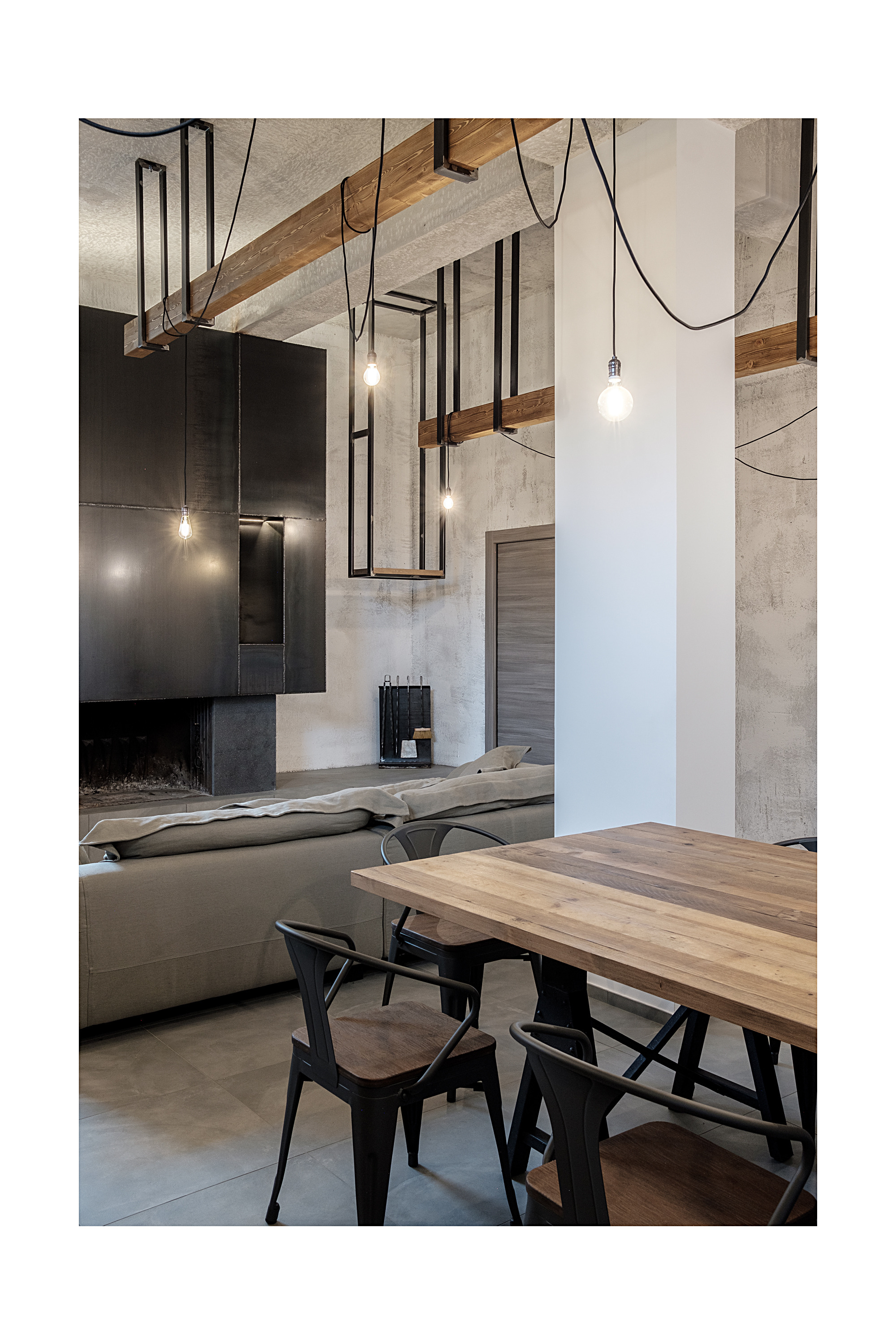 2018 年工业风黑色公寓设计-0