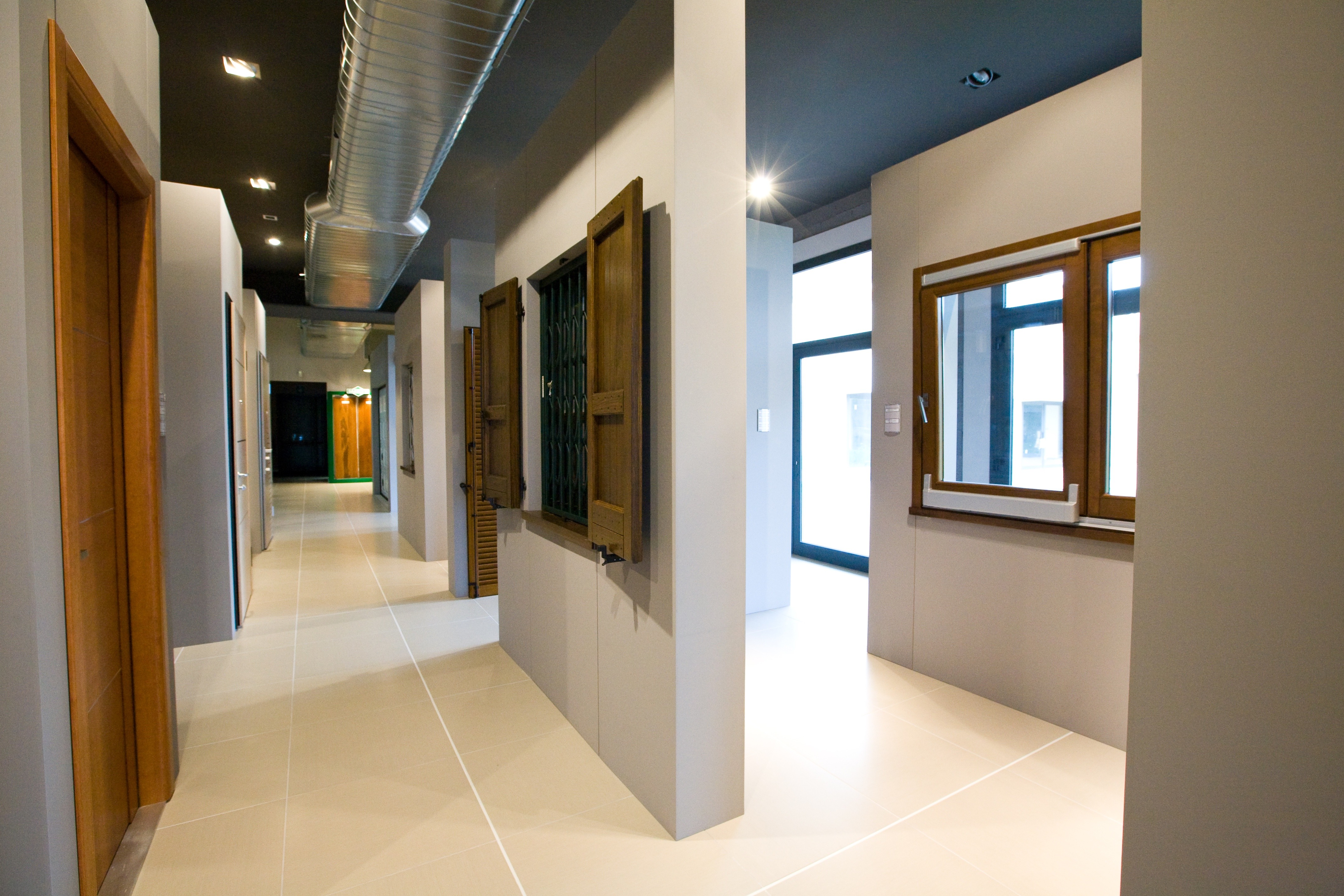 2008 年完成的 Virga Serramenti 室内设计项目-16