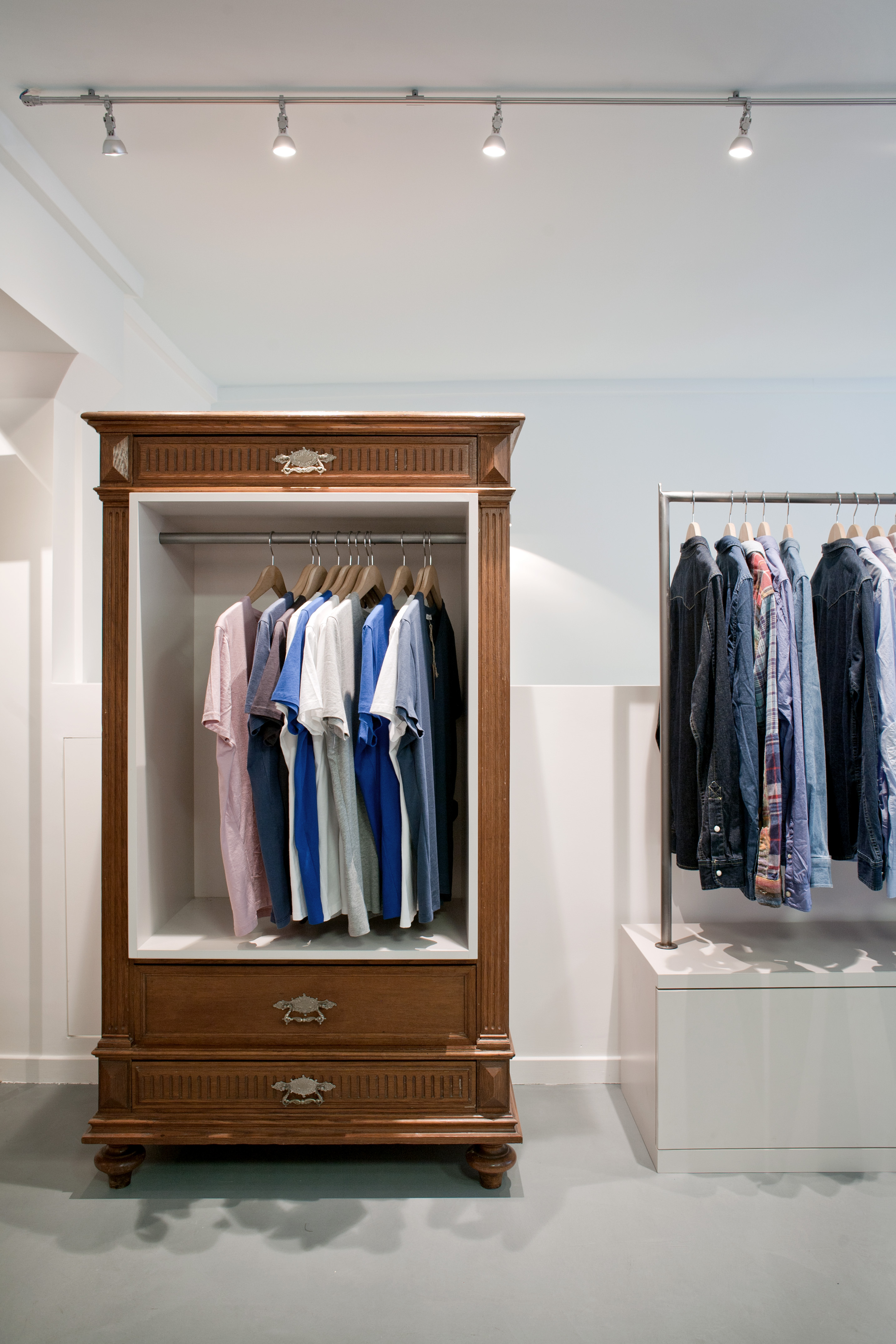 2014 年完成的 Naxor 品牌展示店室内设计-13