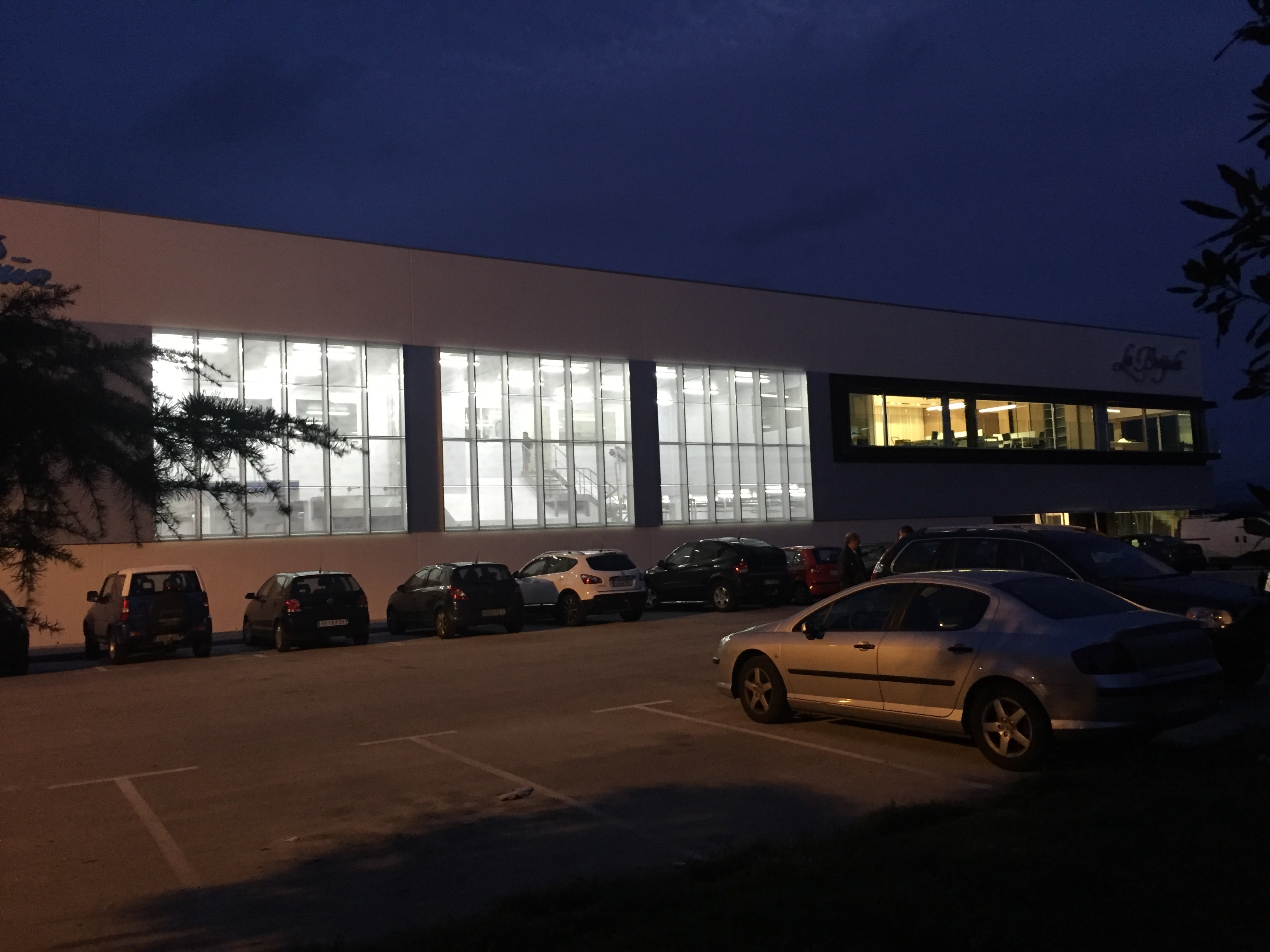 海洋食品加工厂的现代传统融合-17